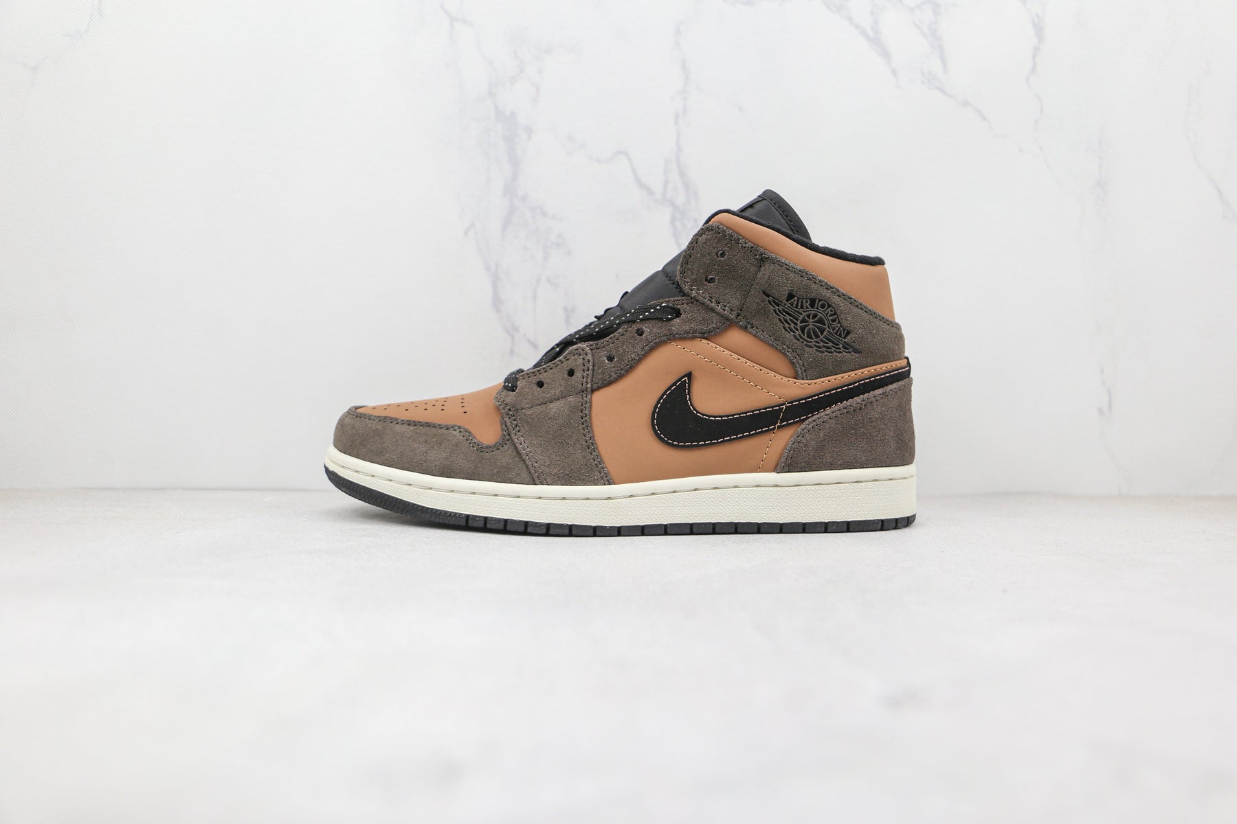 Jordan 1 Mid SE Dark Chocolate - Luxe Premium Brazil