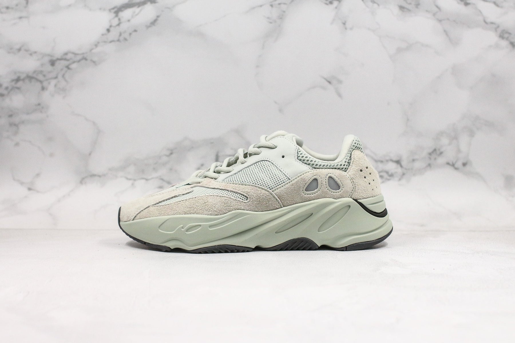 Adidas Yeezy Boost 700 Salt - Luxe Premium Brazil