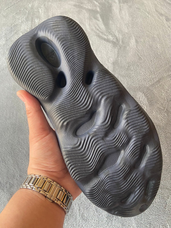 Adidas Yeezy Foam RNNR Mineral Blue - Luxe Premium Brazil