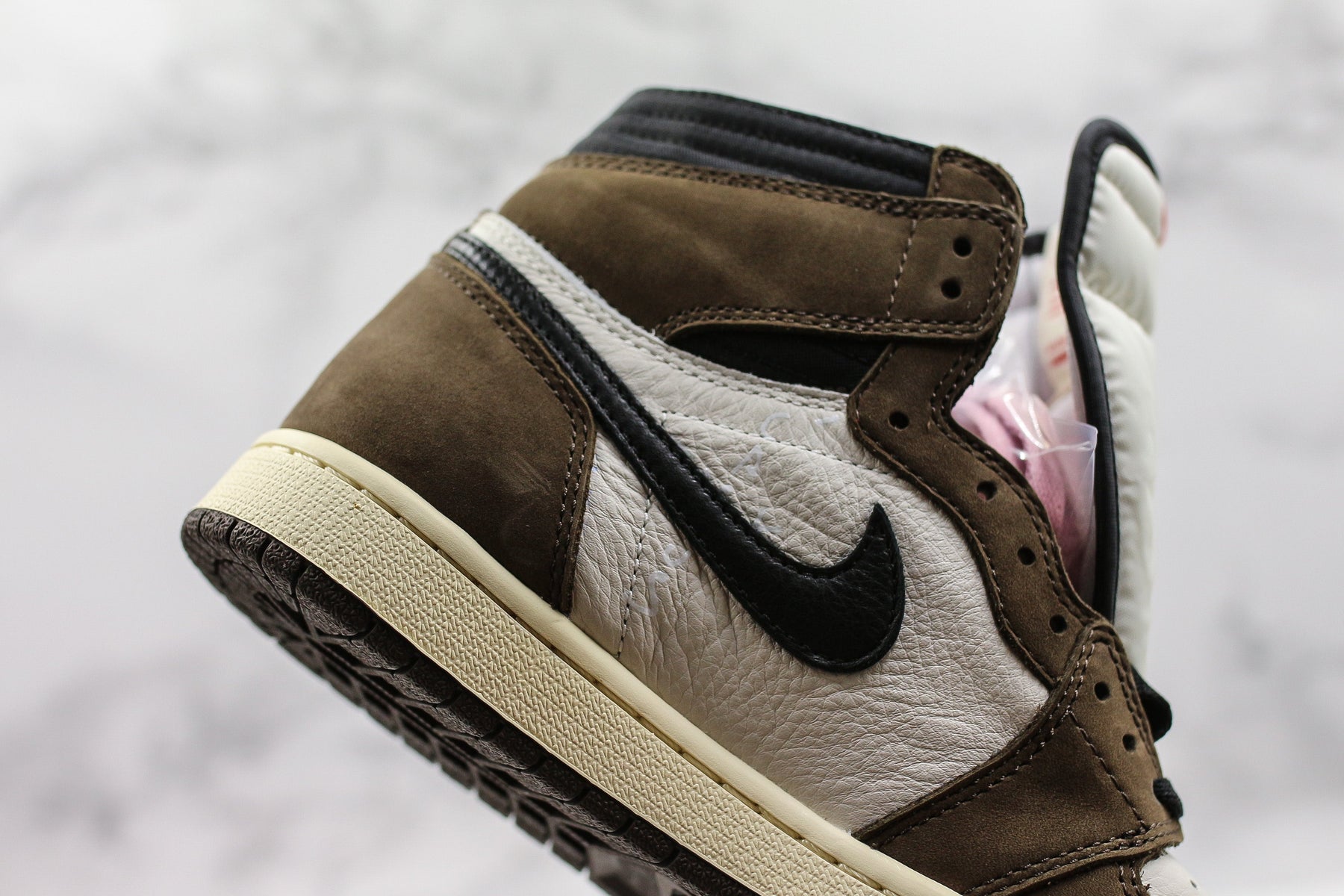 Jordan 1 Retro High Travis Scott Mocha Luxe Premium Brazil