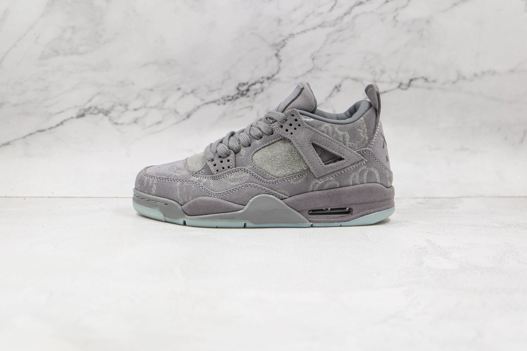 Jordan 4 Retro Kaws - Luxe Premium Brazil