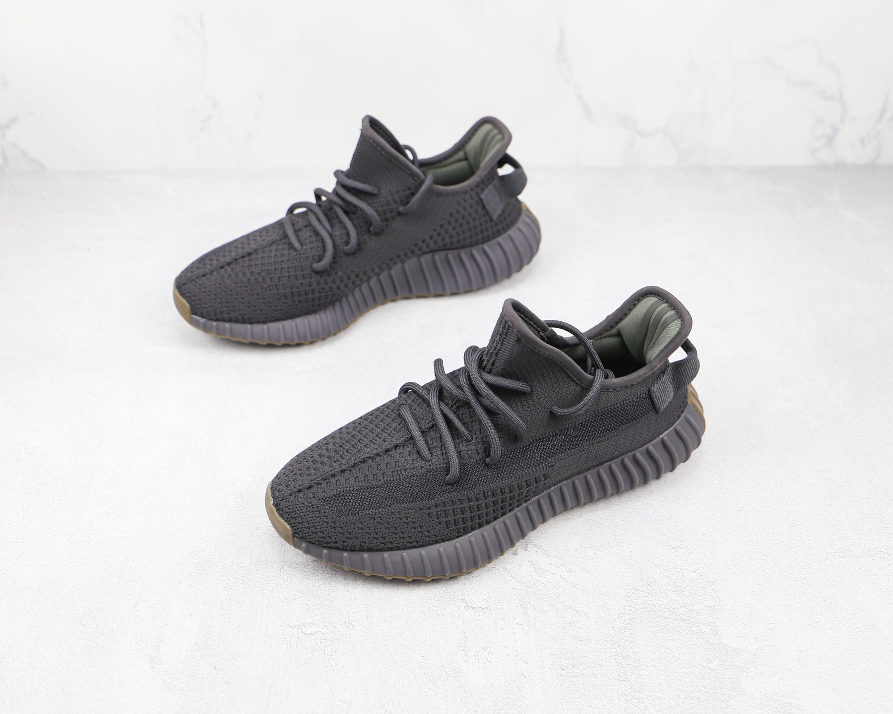 Adidas Yeezy Boost 350 V2 Cinder - Luxe Premium Brazil