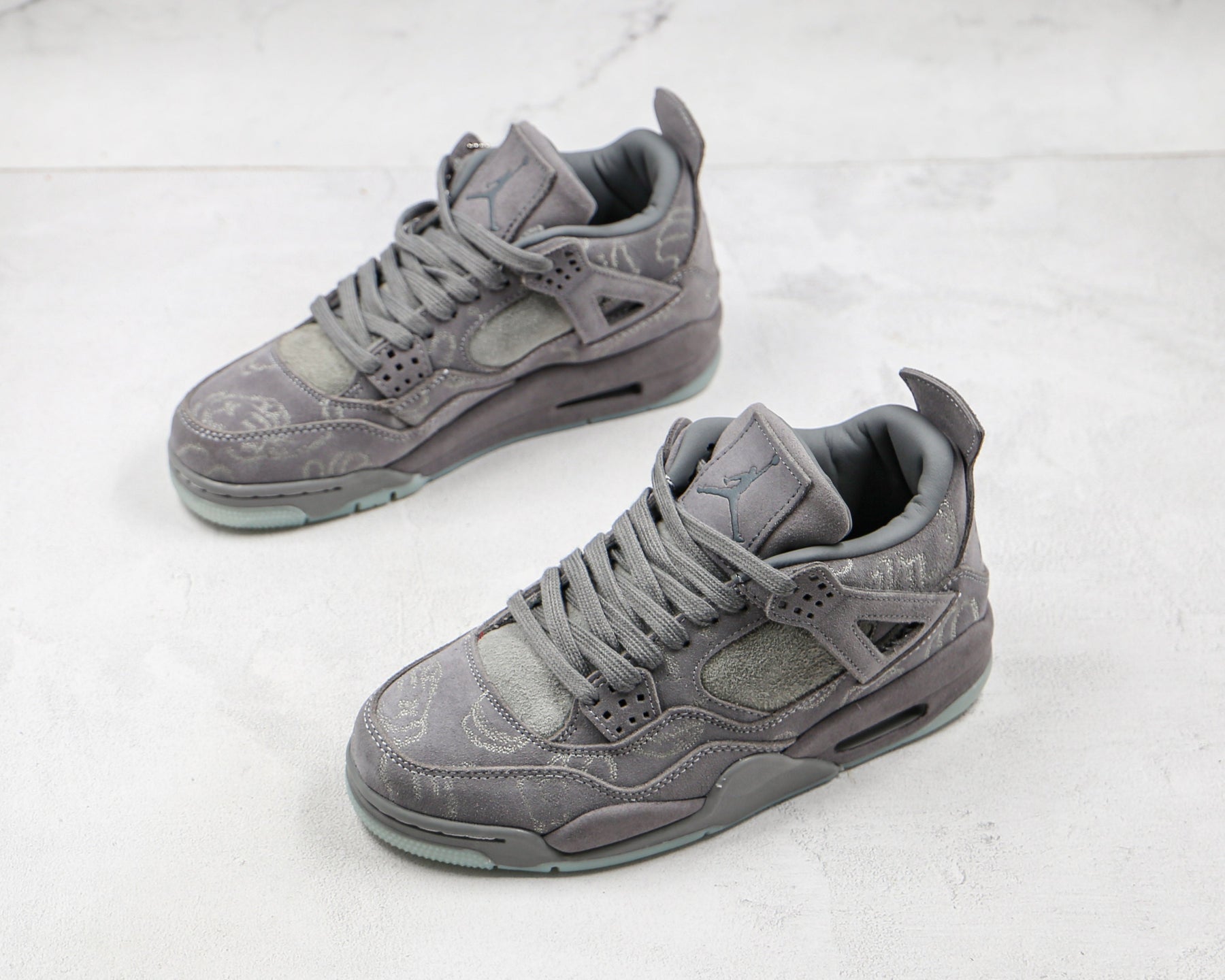 Jordan 4 Retro Kaws - Luxe Premium Brazil