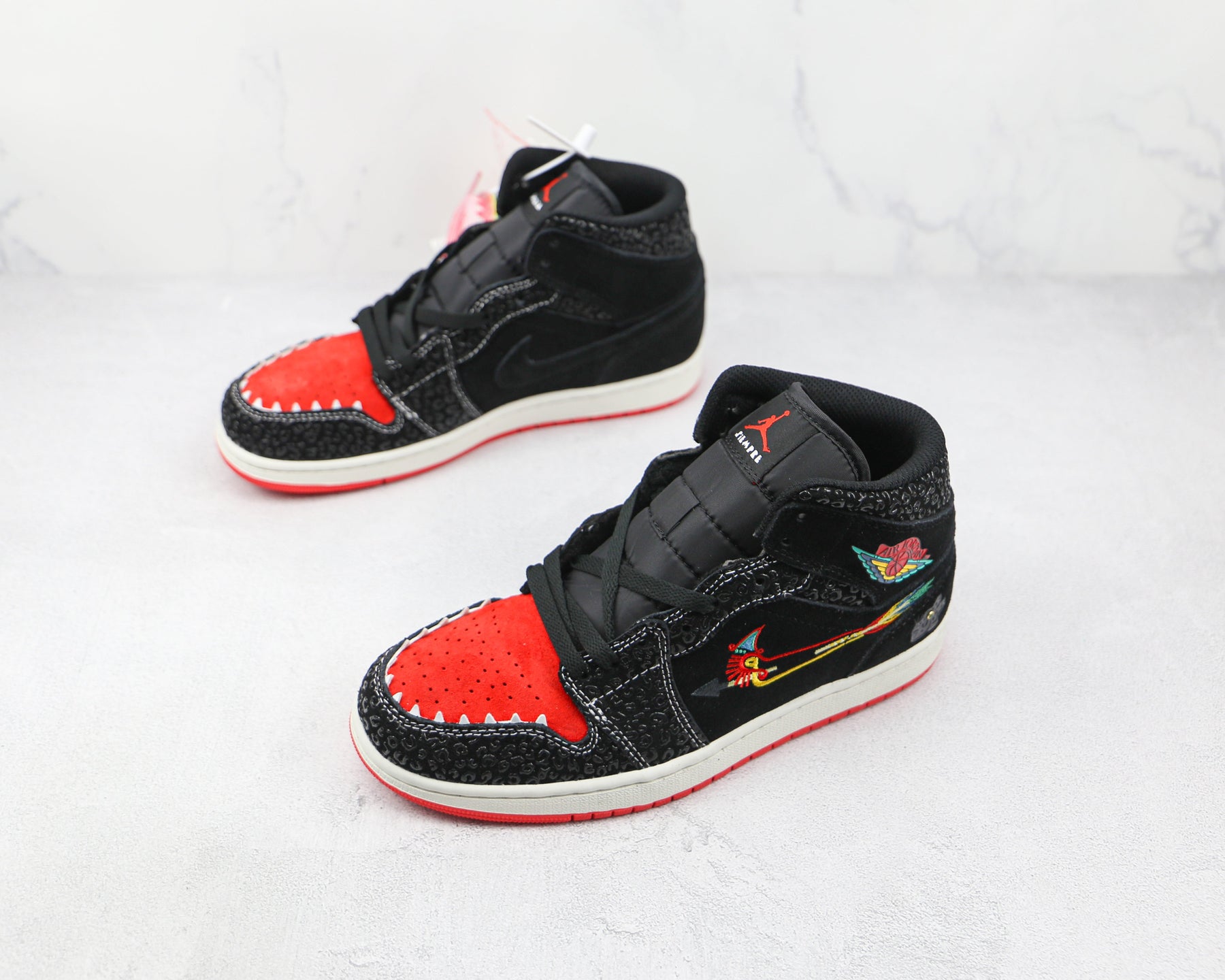 Jordan 1 Mid SE Siempre Familia - Luxe Premium Brazil