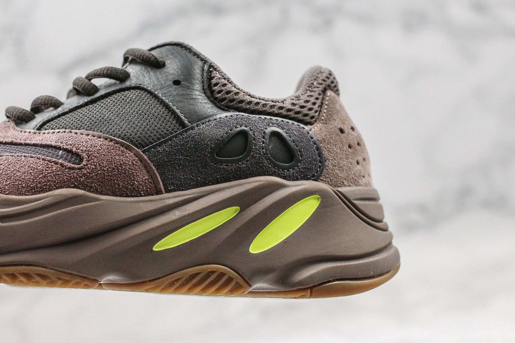 Adidas Yeezy Boost 700 Mauve - Luxe Premium Brazil