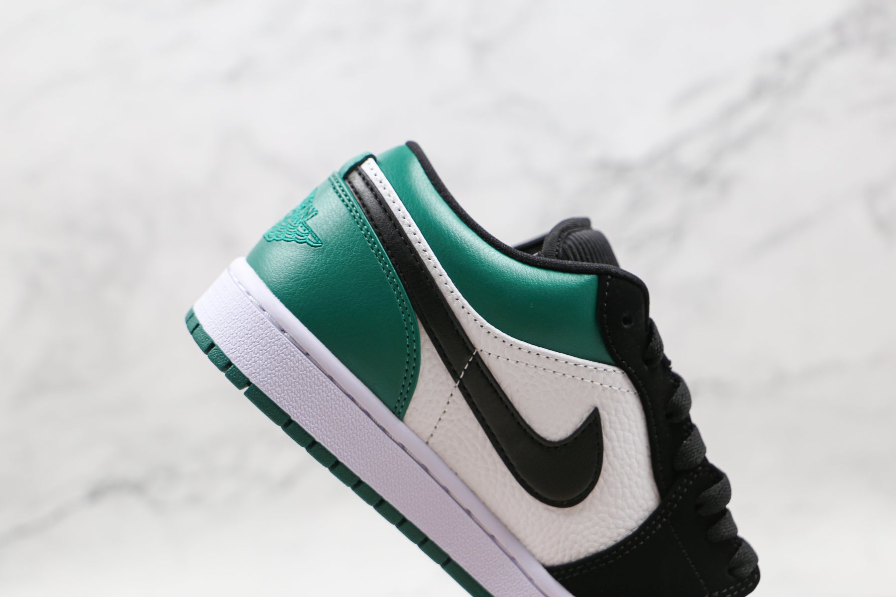 Jordan 1 Low White Black Mystic Green Luxe Premium Brazil
