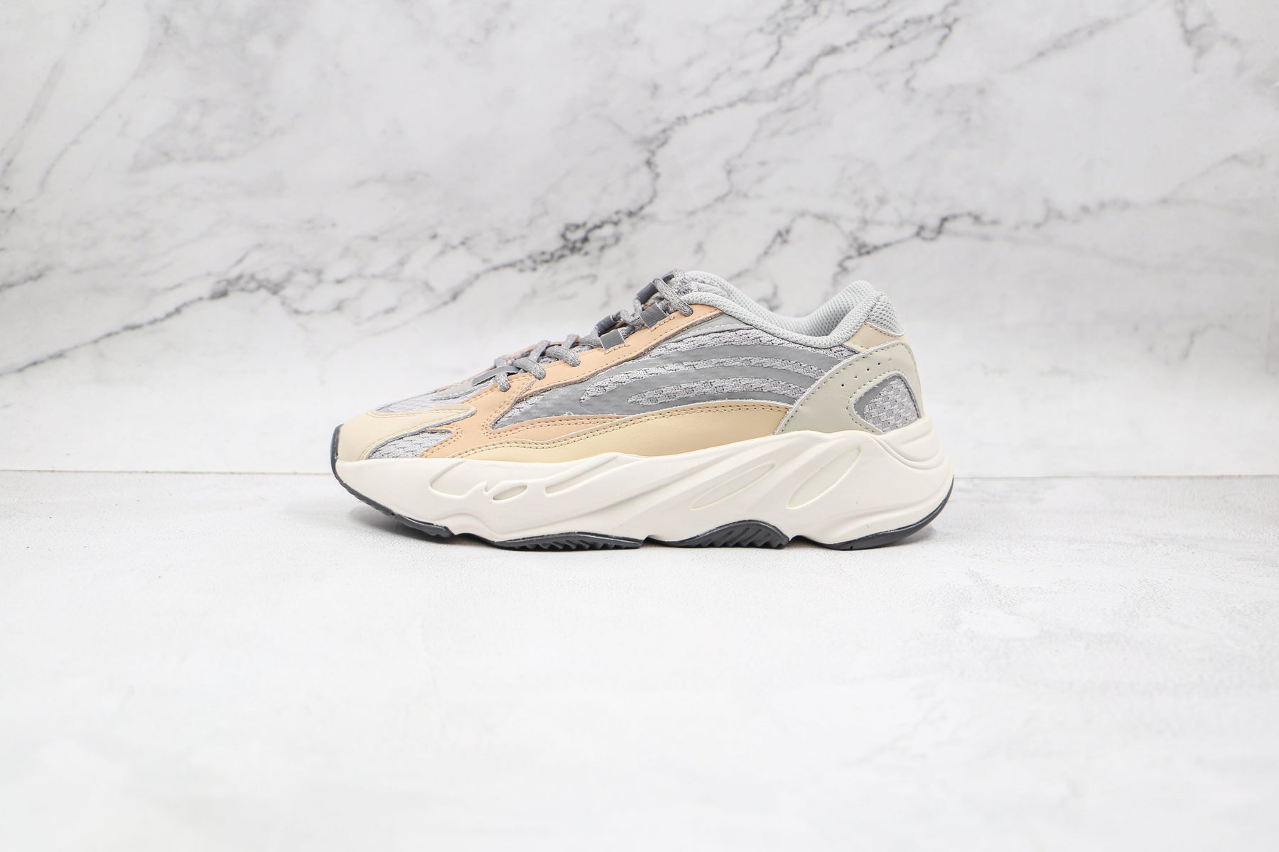 Adidas Yeezy Boost 700 V2 Cream - Luxe Premium Brazil