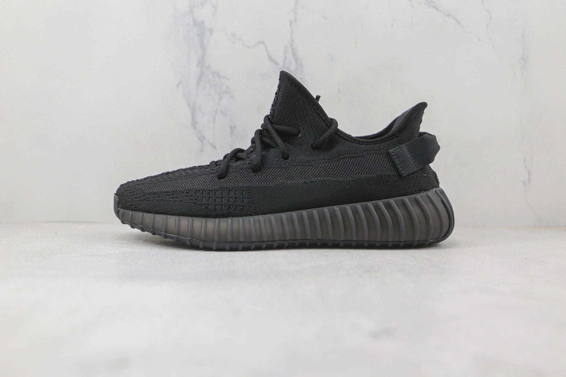 Adidas Yeezy Boost 350 V2 Onyx - Luxe Premium Brazil