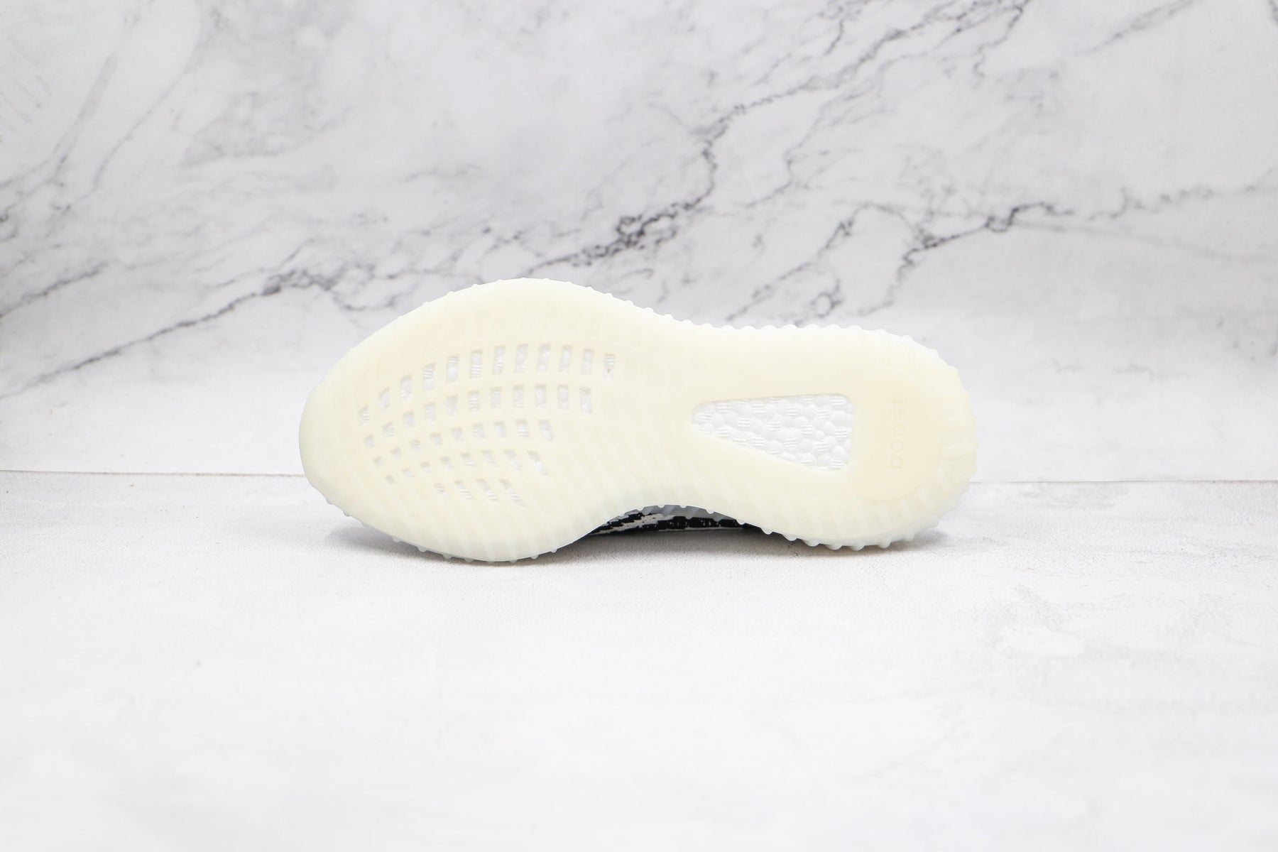 Adidas Yeezy Boost 350 V2 Zebra - Luxe Premium Brazil