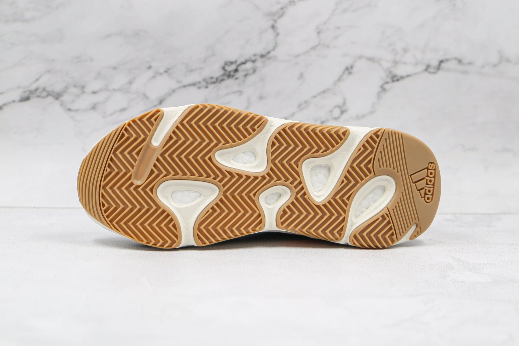Adidas Yeezy Boost 700 Magnet - Luxe Premium Brazil