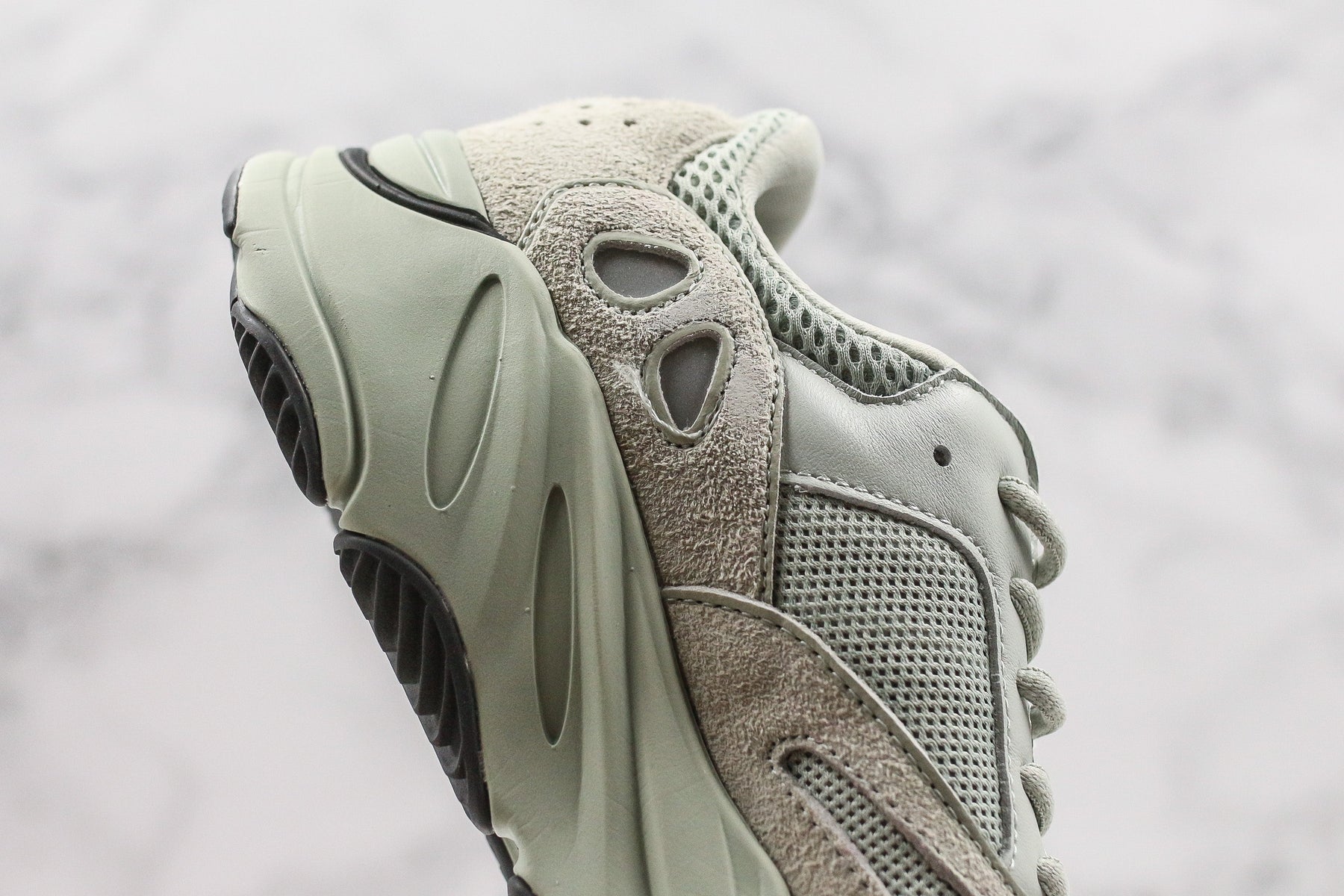 Adidas Yeezy Boost 700 Salt - Luxe Premium Brazil