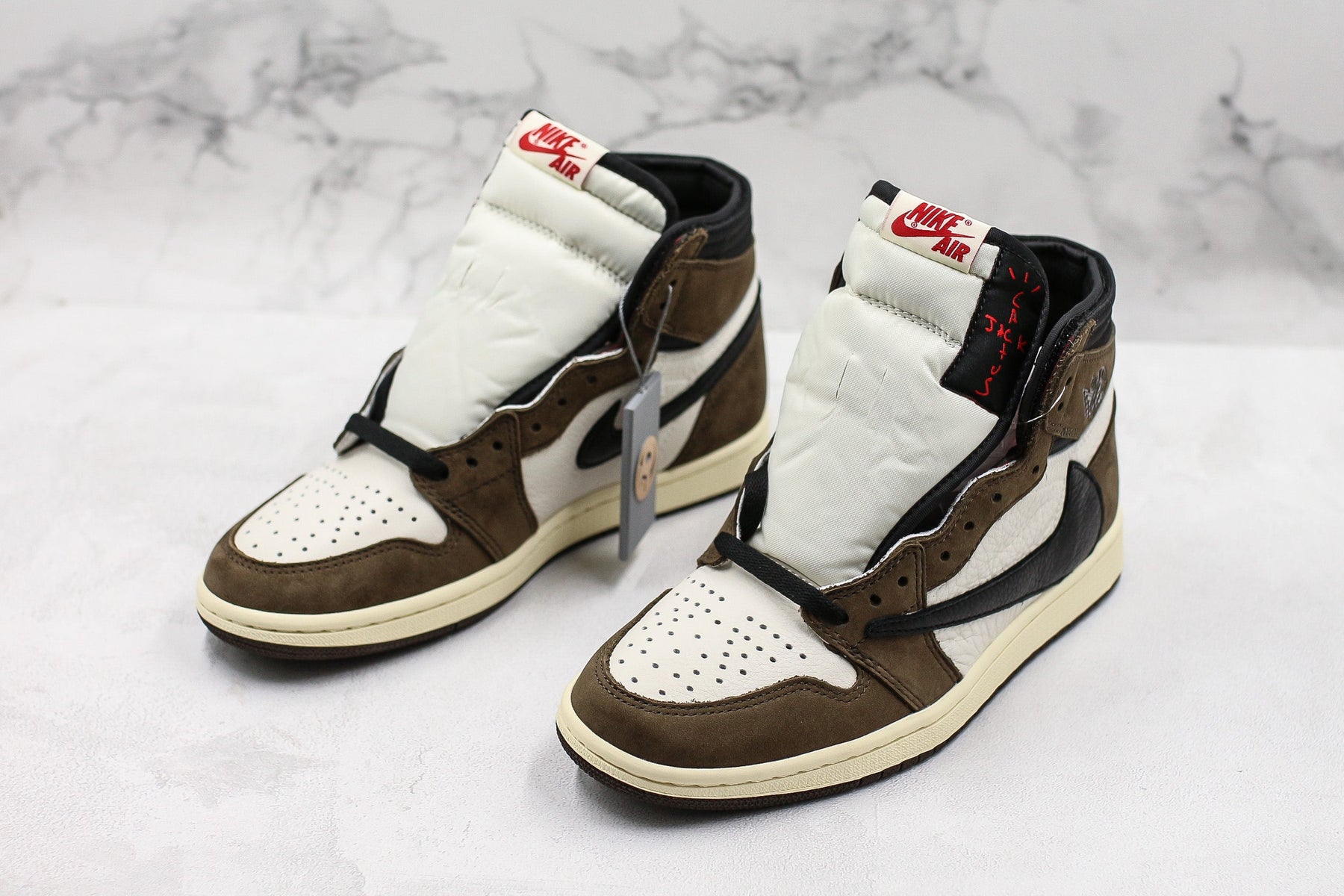 Jordan 1 Retro High Travis Scott Mocha Luxe Premium Brazil