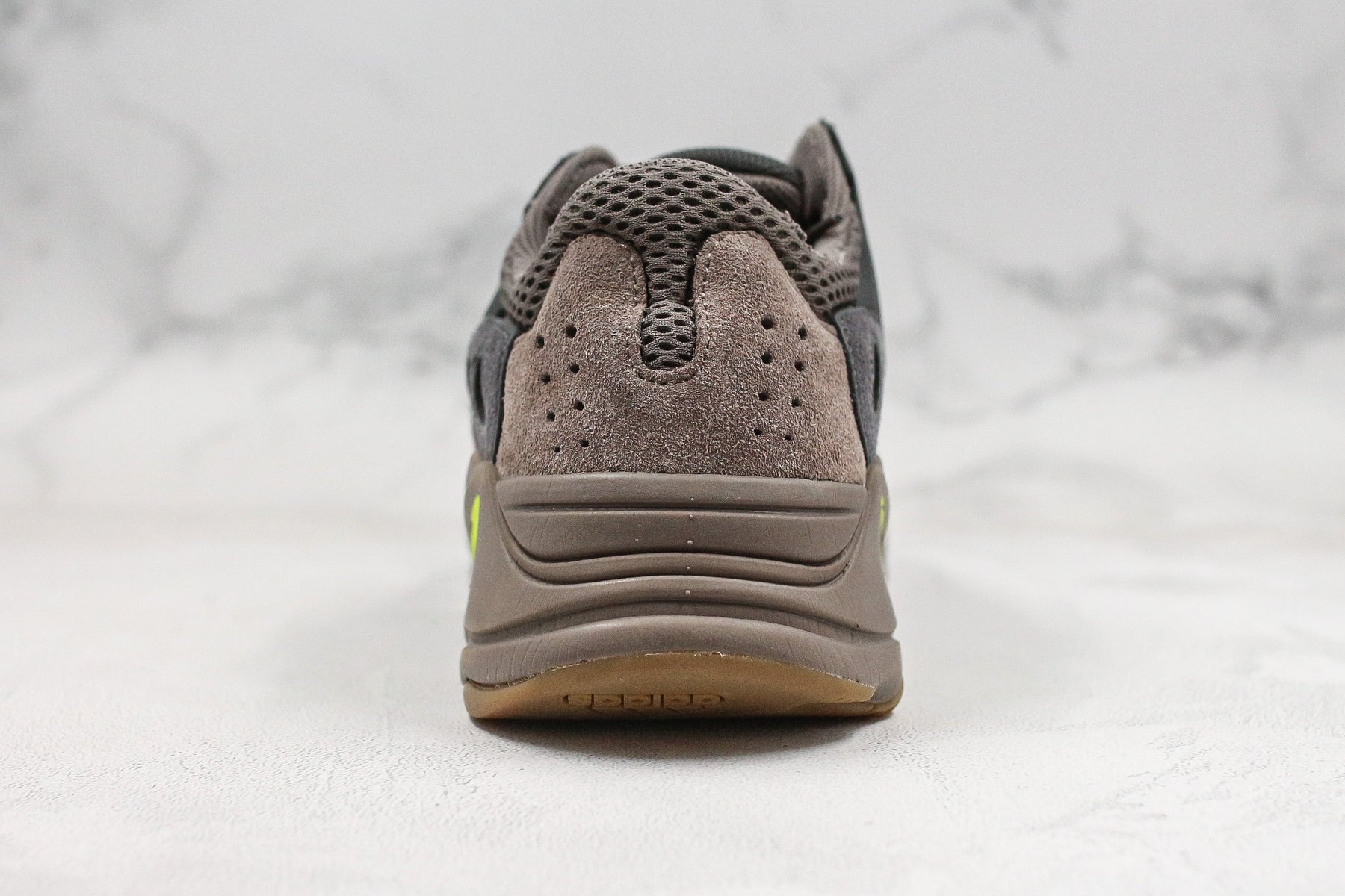 Adidas Yeezy Boost 700 Mauve - Luxe Premium Brazil