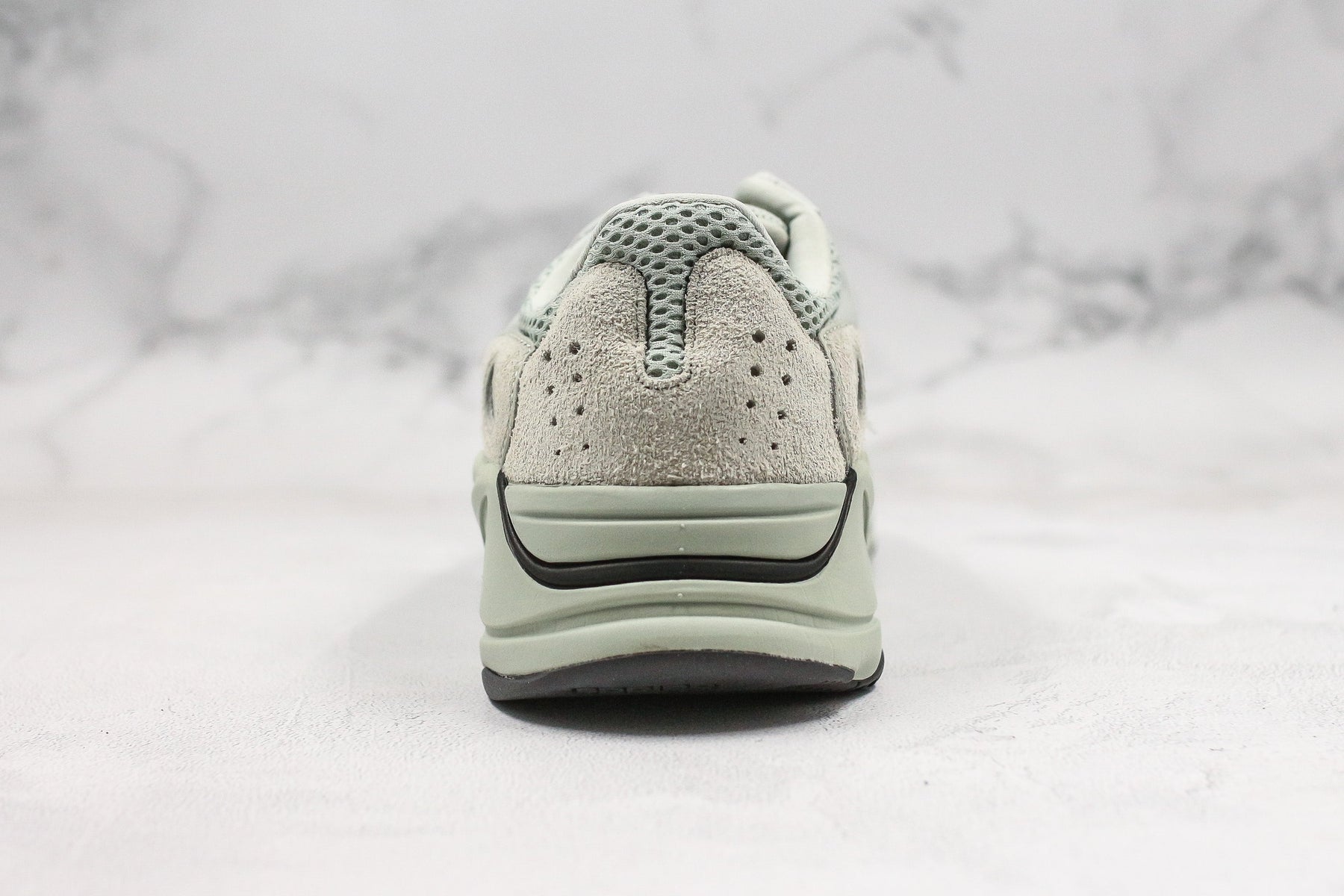 Adidas Yeezy Boost 700 Salt - Luxe Premium Brazil