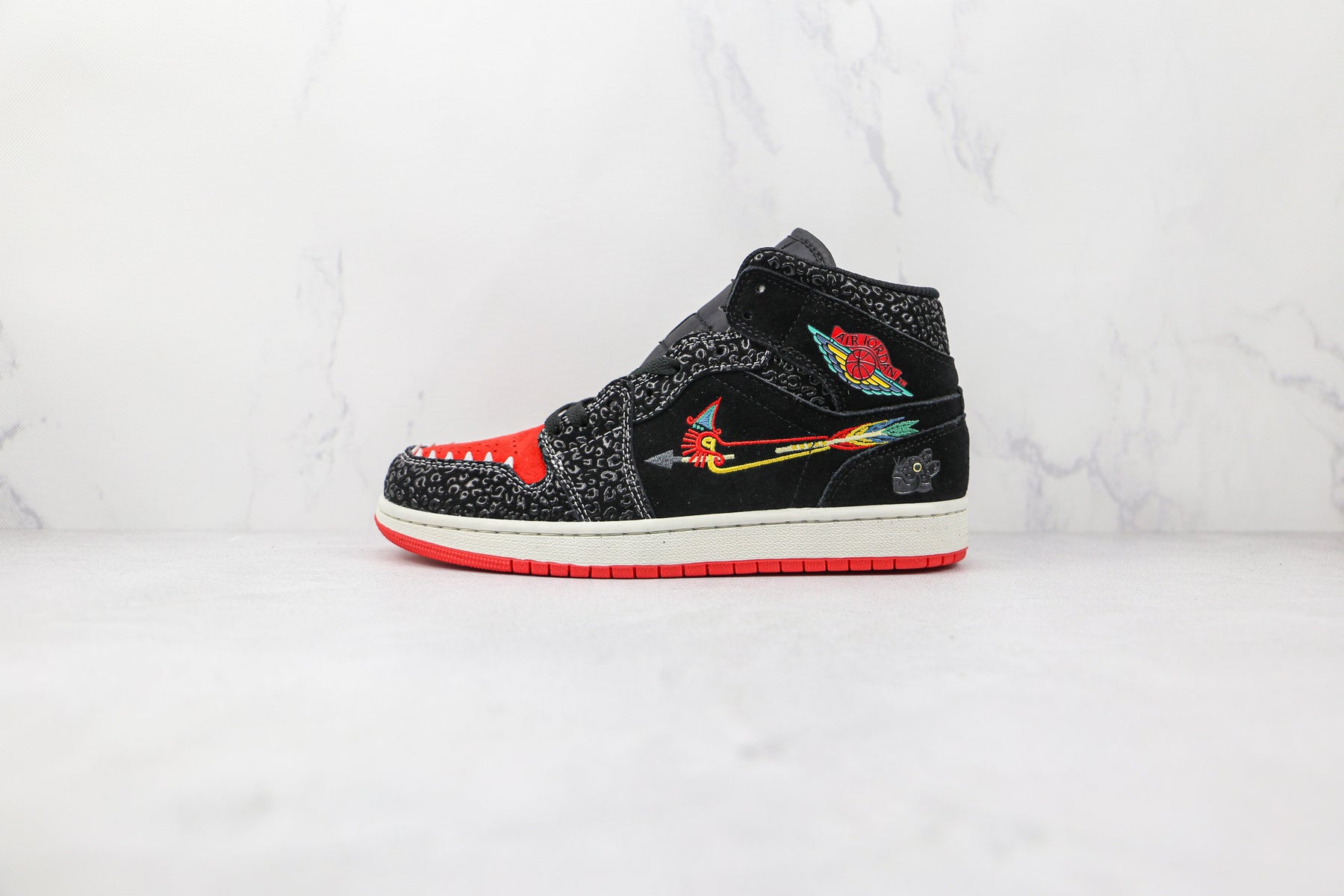 Jordan 1 Mid SE Siempre Familia - Luxe Premium Brazil