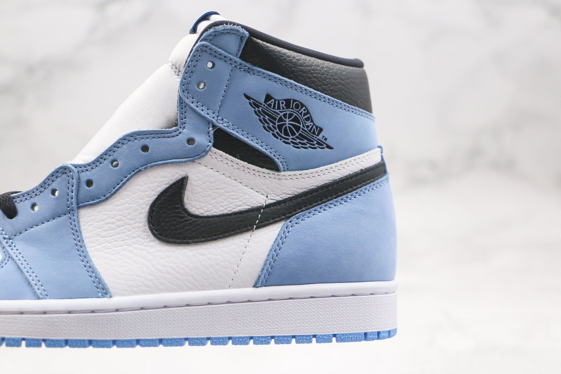 Jordan 1 Retro High White University Blue Black Luxe Premium Brazil