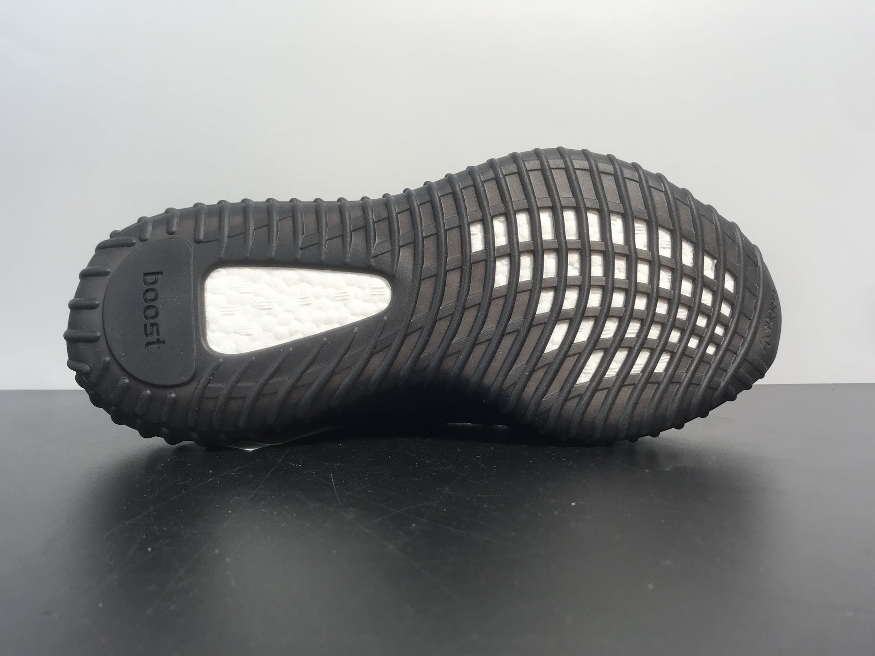 Adidas Yeezy Boost 350 V2 Oreo - Luxe Premium Brazil