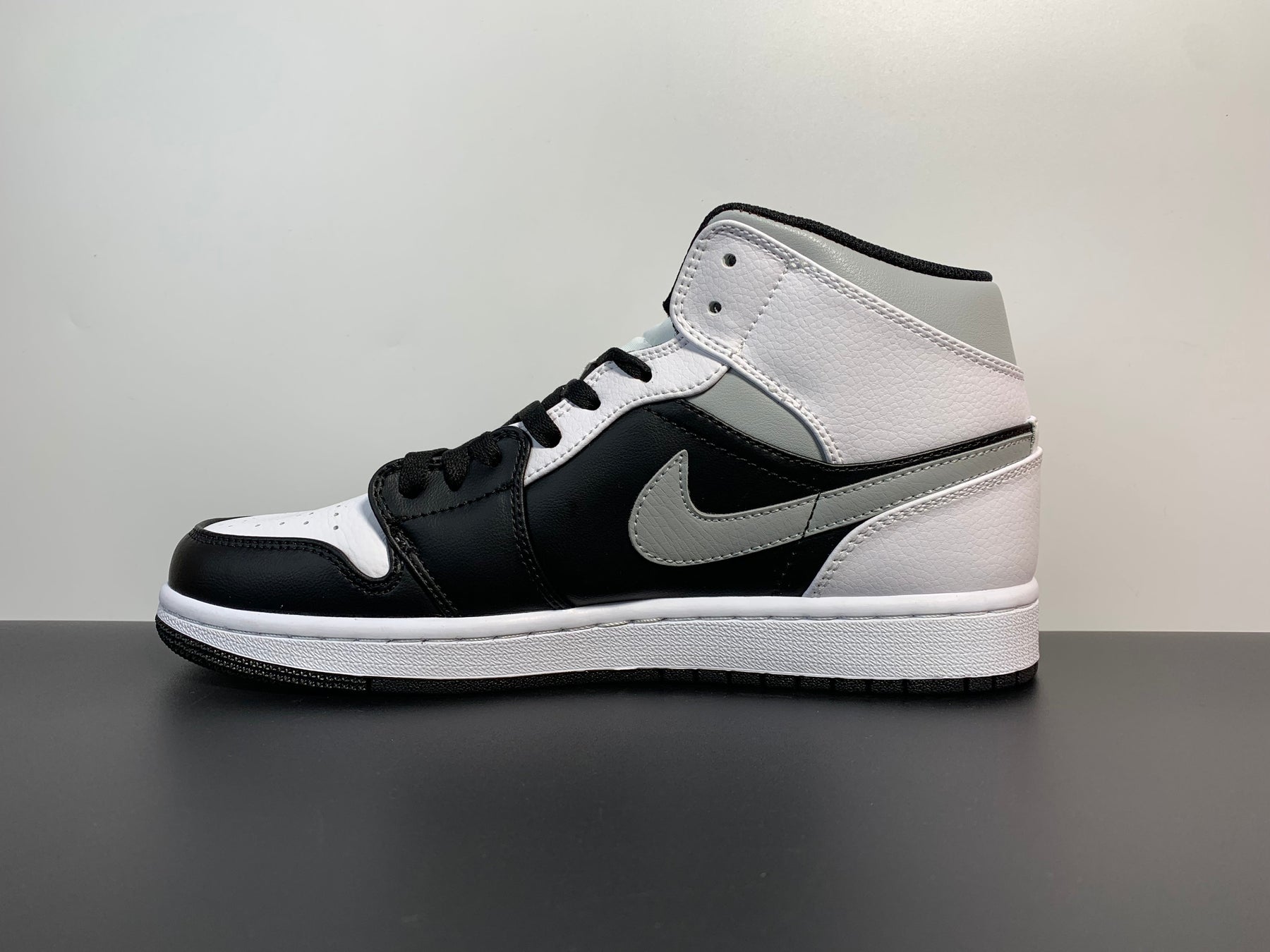 Jordan 1 Mid White Shadow - Luxe Premium Brazil