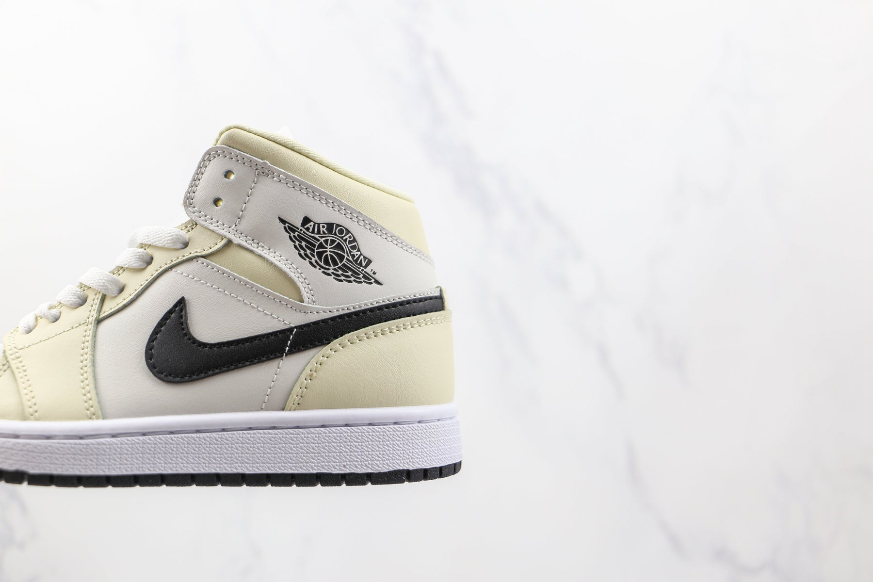 Jordan 1 Mid Coconut Milk - Luxe Premium Brazil