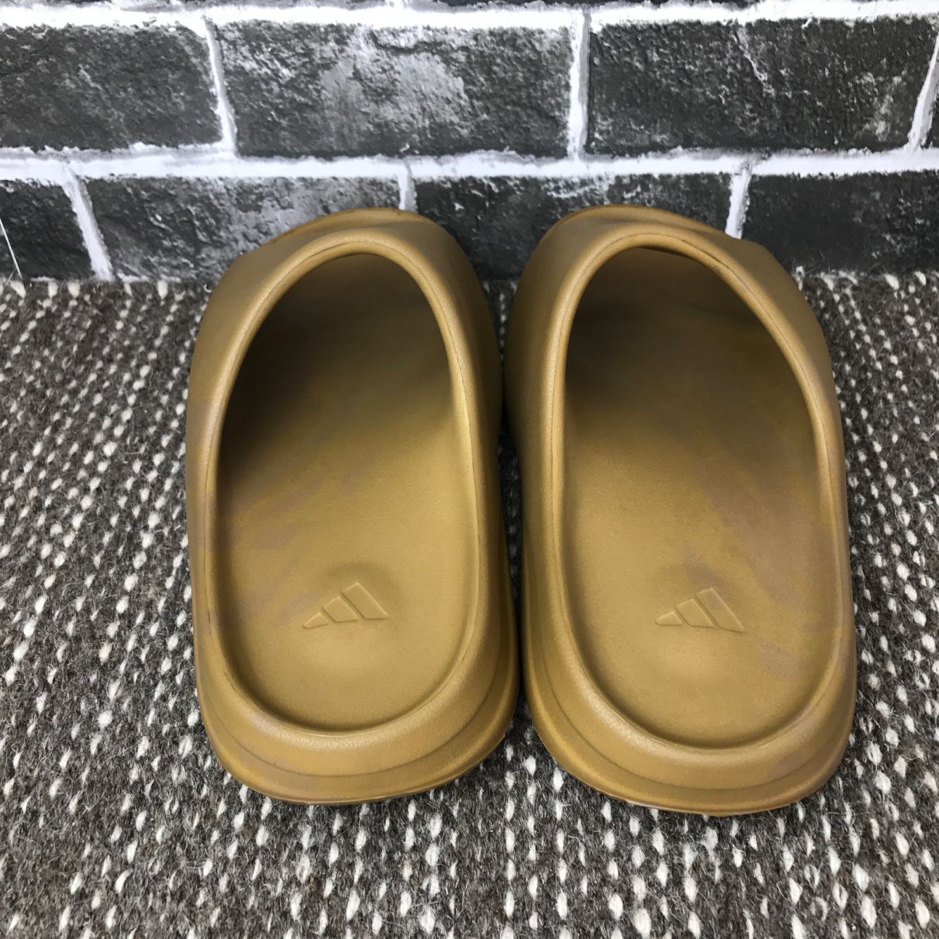 Adidas Yeezy Slide Ochre - Luxe Premium Brazil