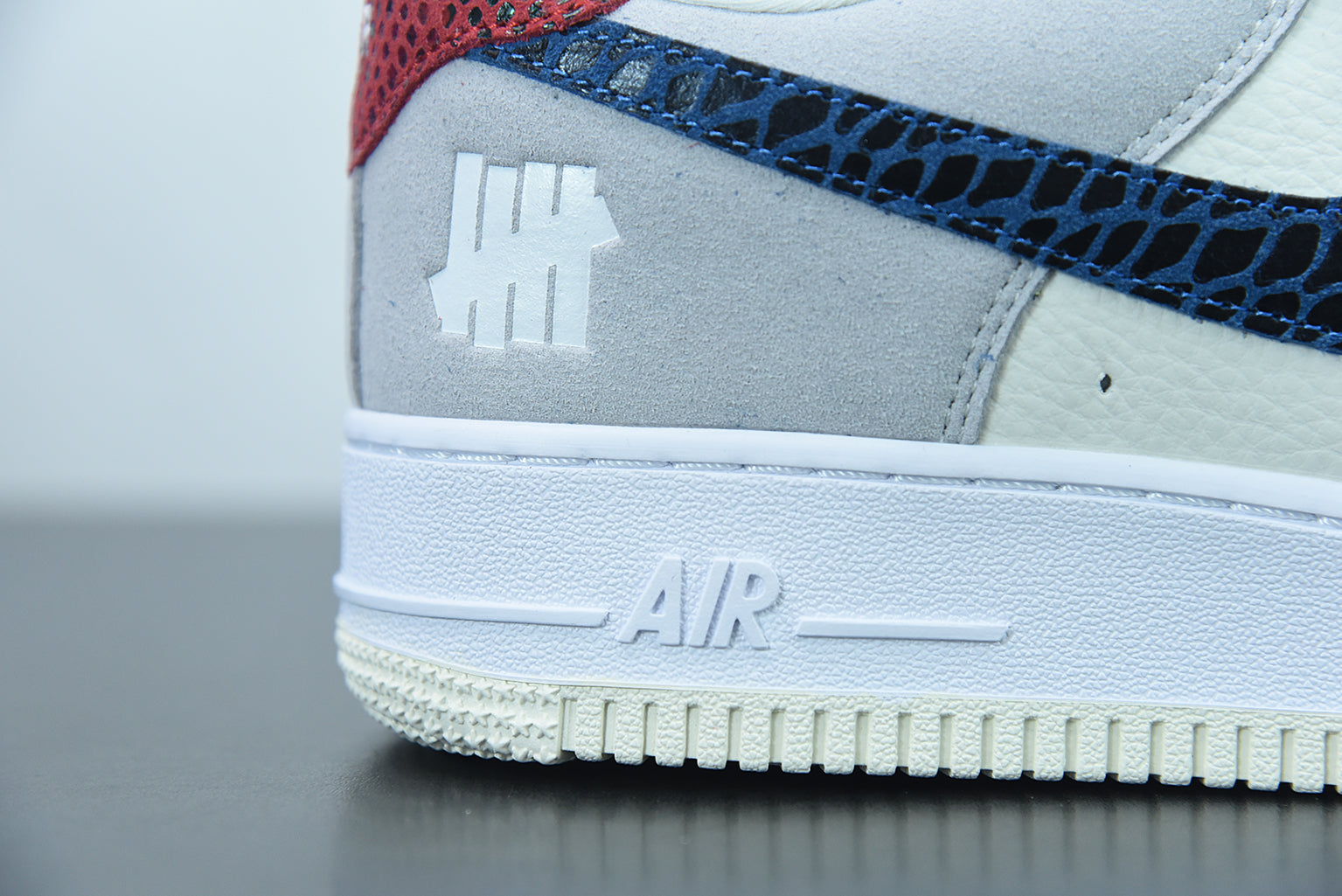 Nike Air Force 1 Low SP Undefeated 5 On It Dunk vs. AF1 My Store