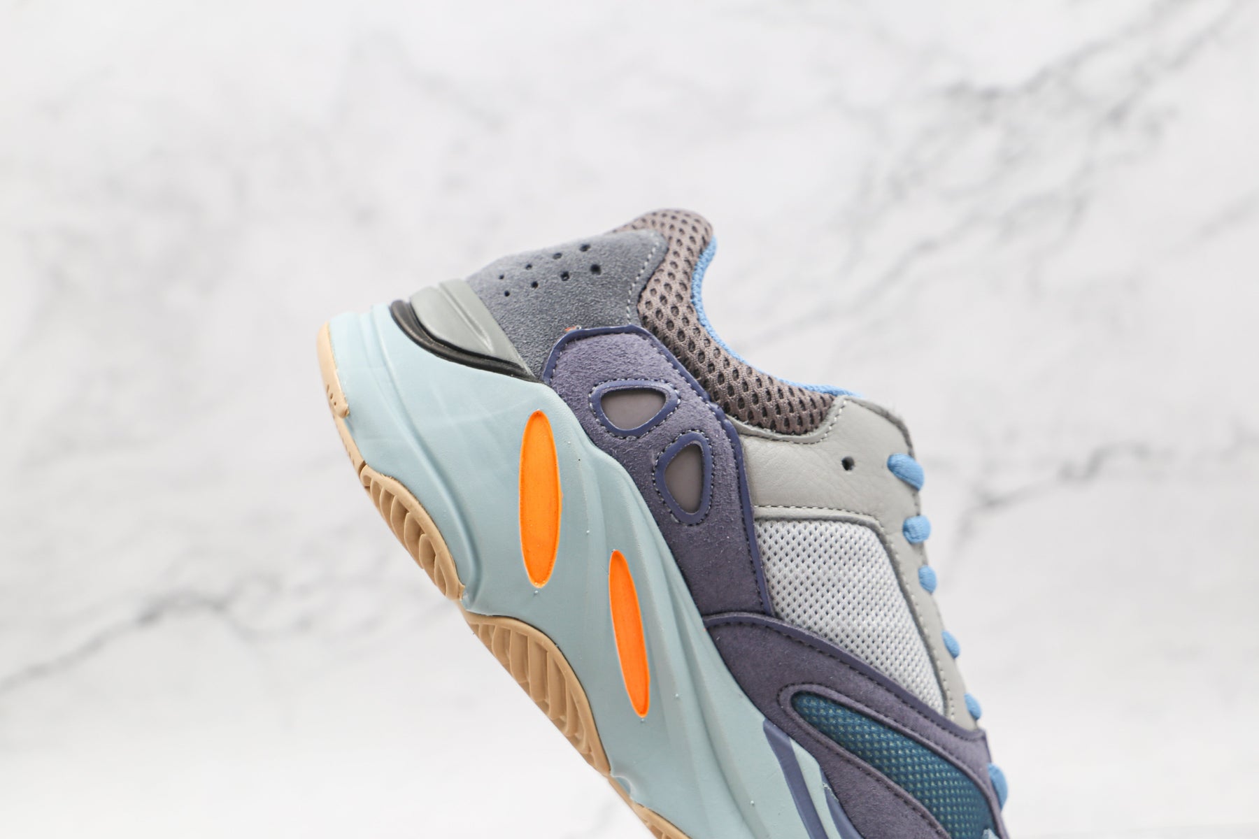 Adidas Yeezy Boost 700 Carbon Blue - Luxe Premium Brazil