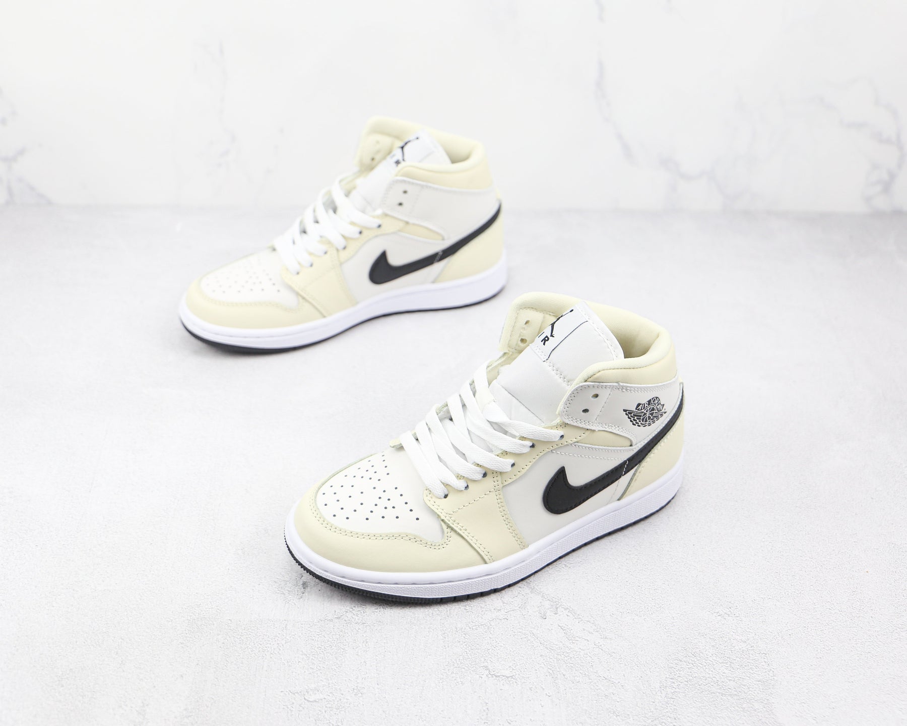 Jordan 1 Mid Coconut Milk - Luxe Premium Brazil
