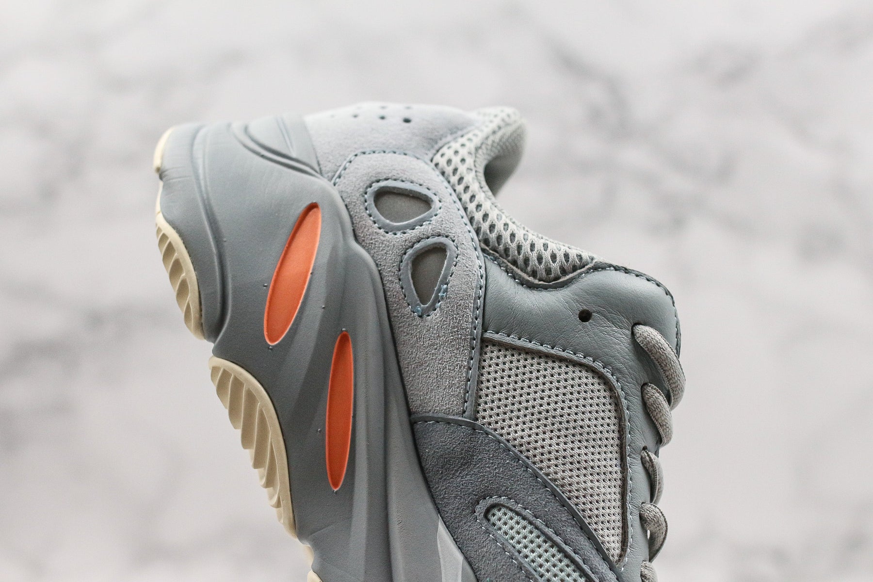 Adidas Yeezy Boost 700 Inertia - Luxe Premium Brazil