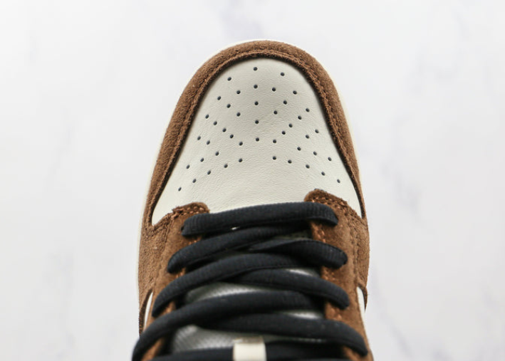 Nike SB Dunk Low White Black Trail End Brown Luxe Premium Brazil