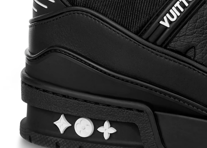 Louis Vuitton Trainer Black Embossed Monogram Luxe Premium Brazil