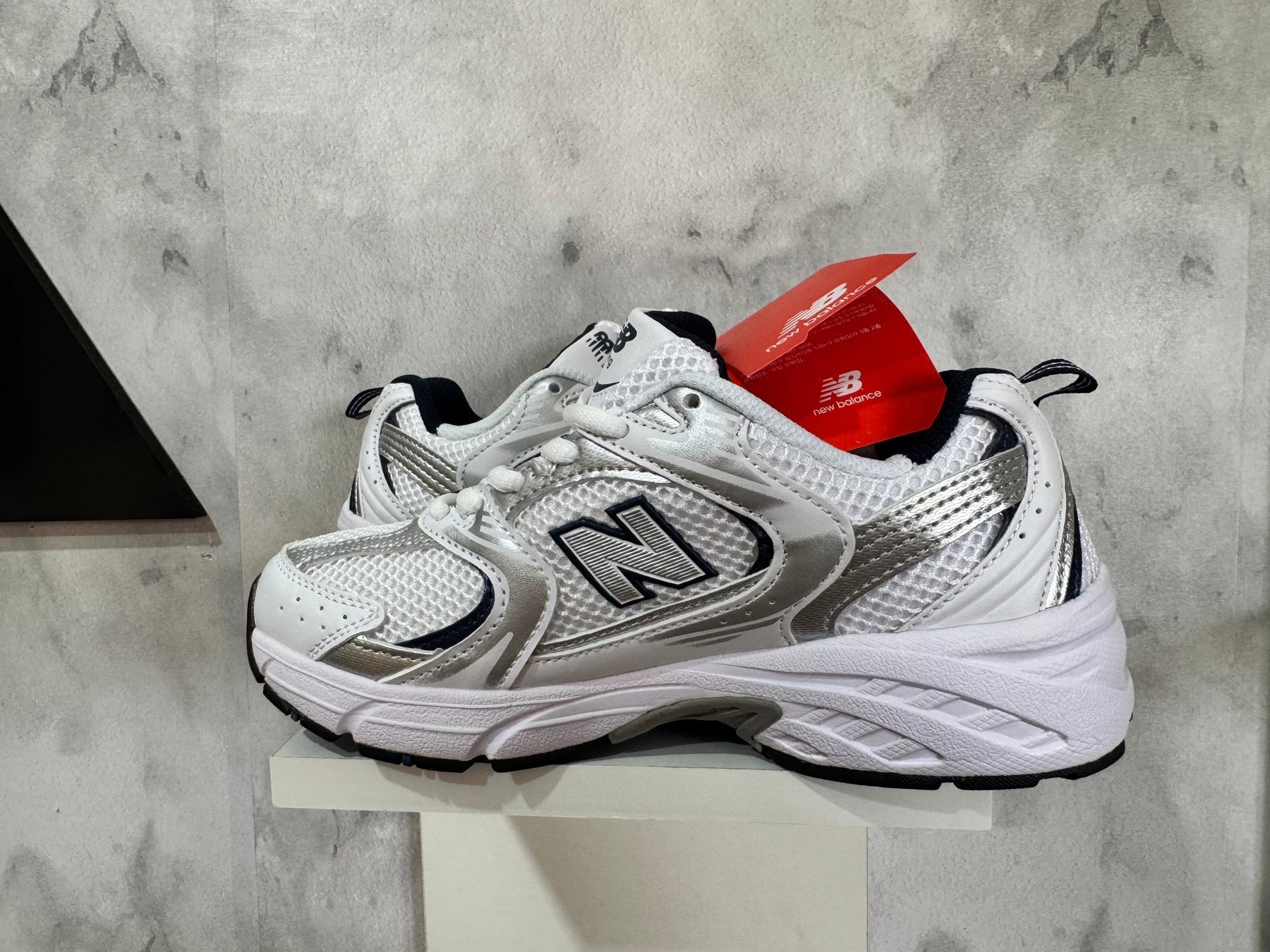 New Balance 530 White Silver Navy (Pronta Entrega)