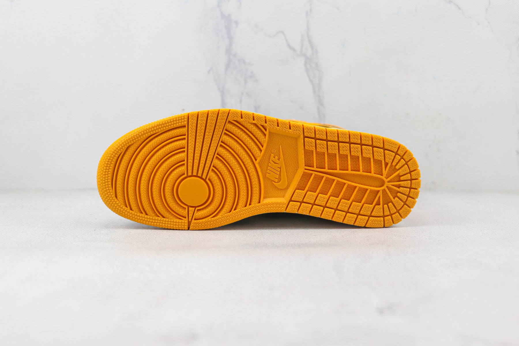 Jordan 1 Retro High Taxi Yellow Toe Luxe Premium Brazil