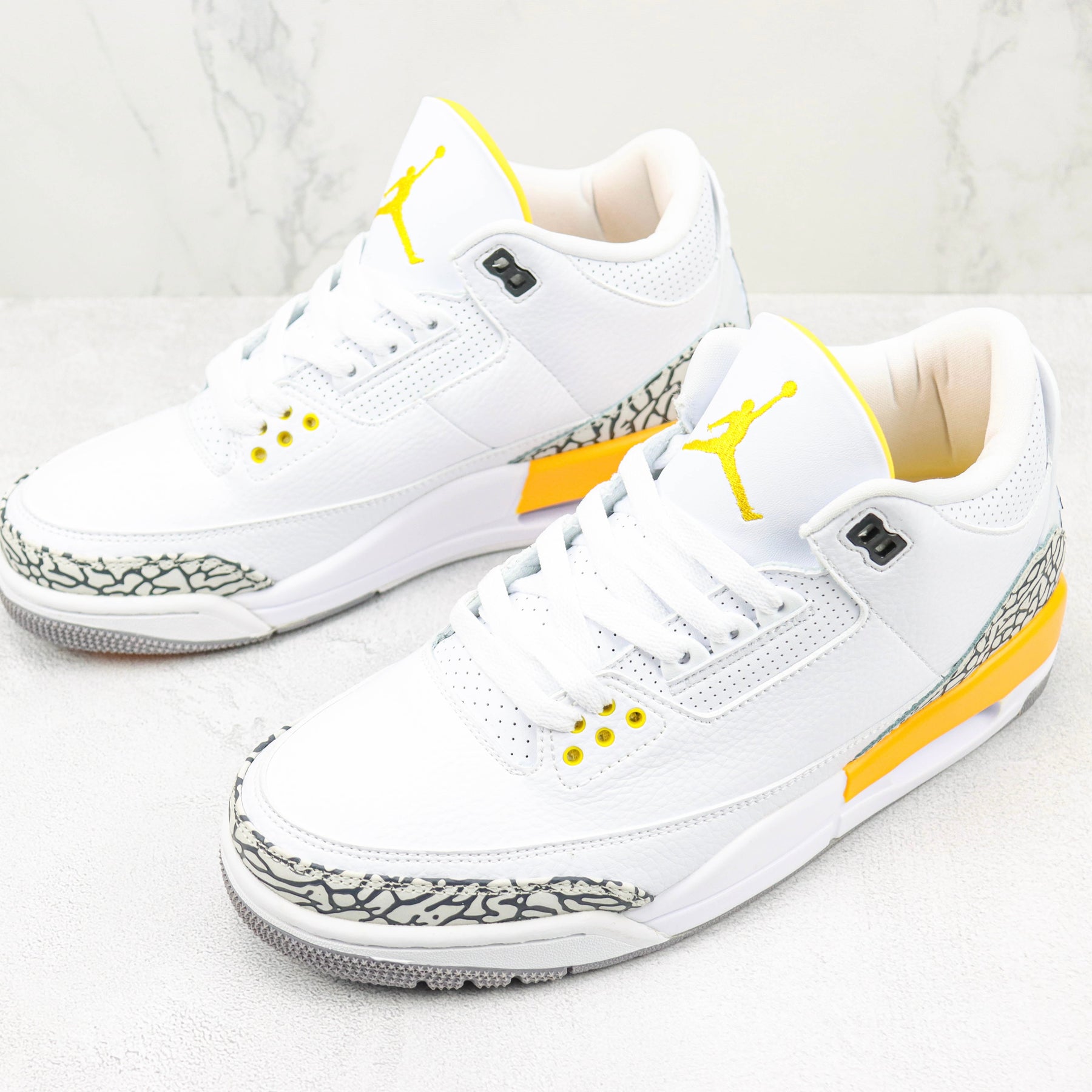 Jordan 3 Retro Laser Orange - Luxe Premium Brazil
