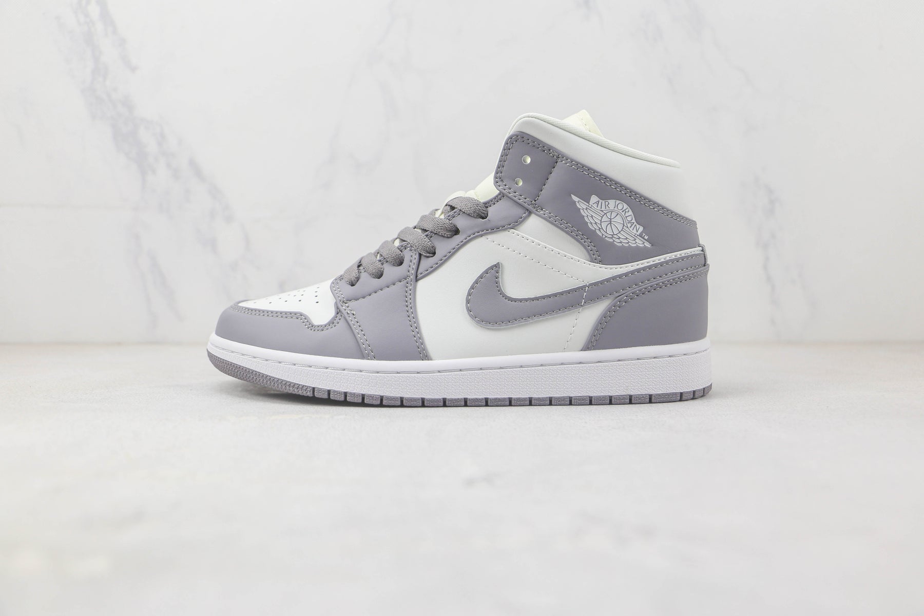 Jordan 1 Mid Stealth - Luxe Premium Brazil