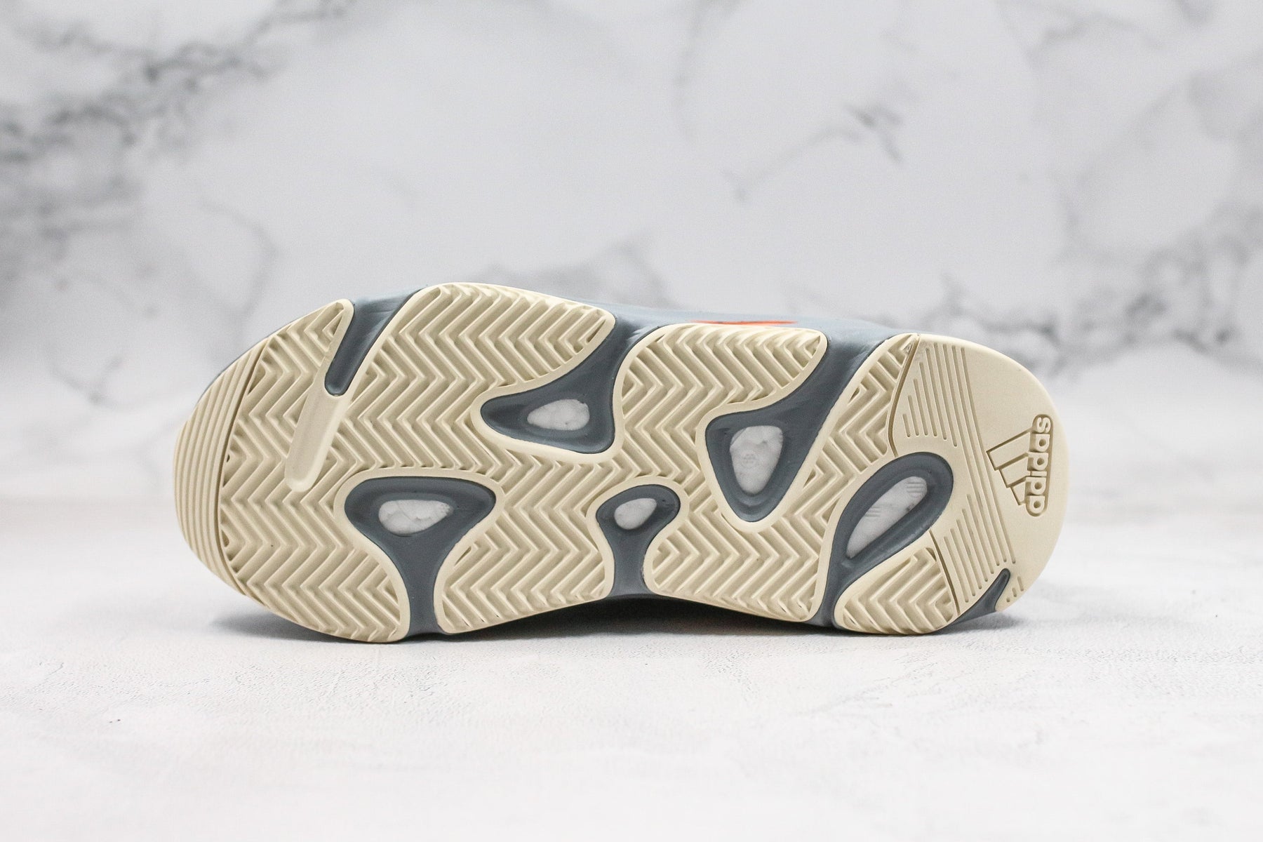 Adidas Yeezy Boost 700 Inertia - Luxe Premium Brazil