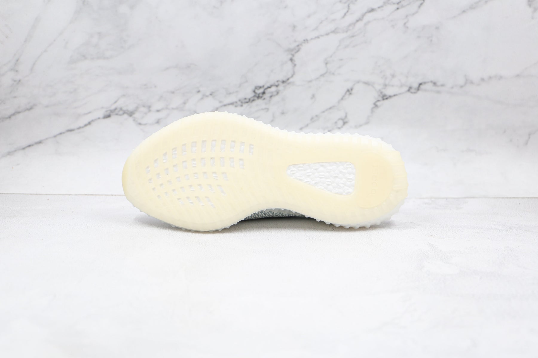 Adidas Yeezy Boost 350 V2 Cloud White (Reflective) - Luxe Premium Brazil