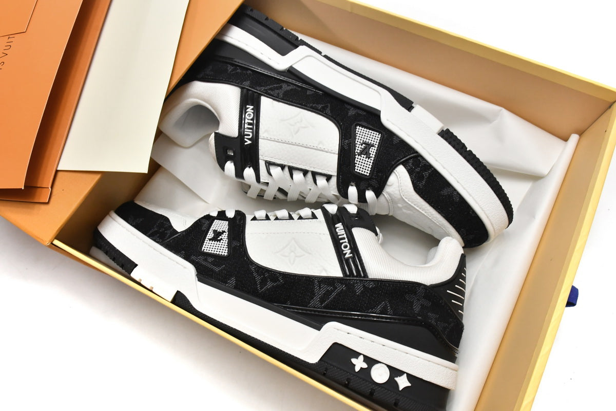 Louis Vuitton Trainer White Black - Luxe Premium Brazil