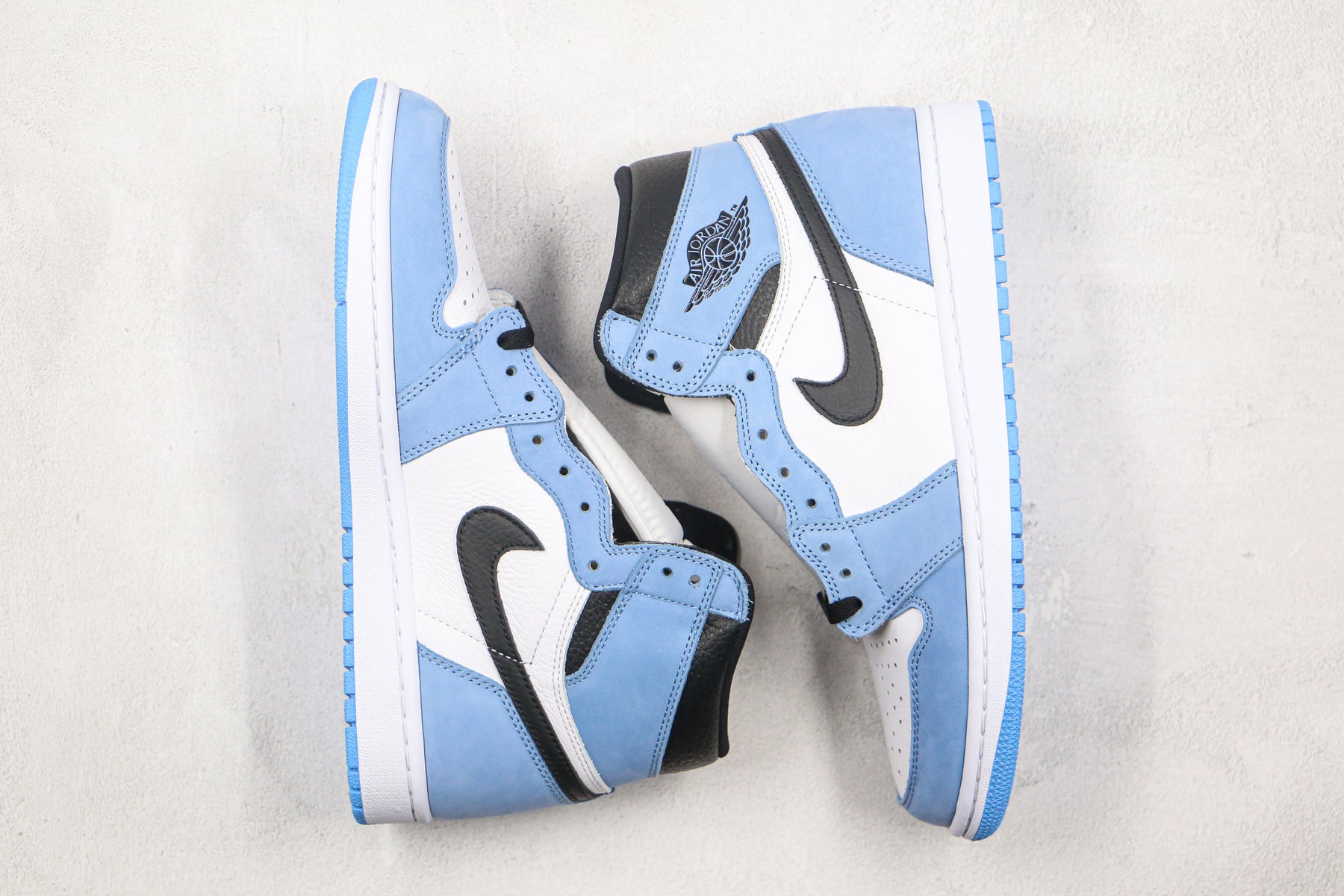 Jordan 1 Retro High White University Blue Black Luxe Premium Brazil