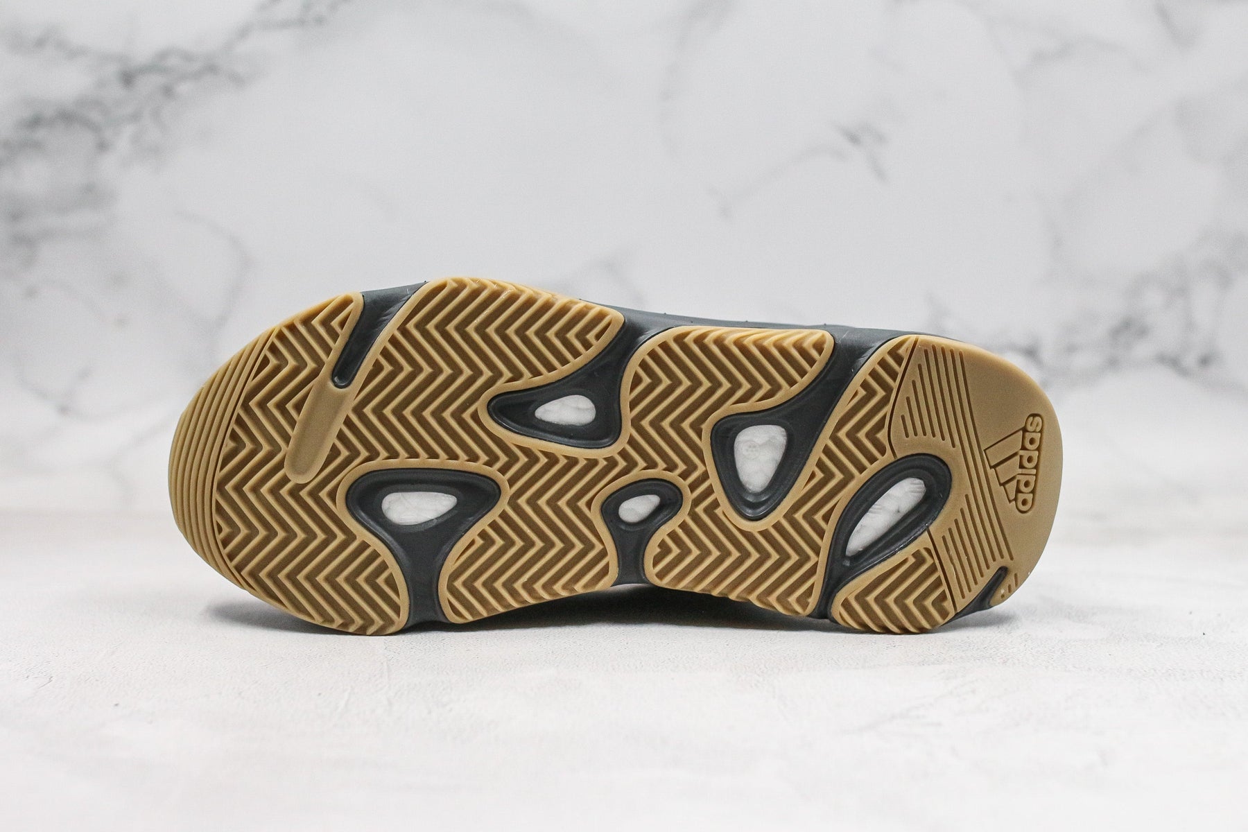 Adidas Yeezy Boost 700 Tephra - Luxe Premium Brazil