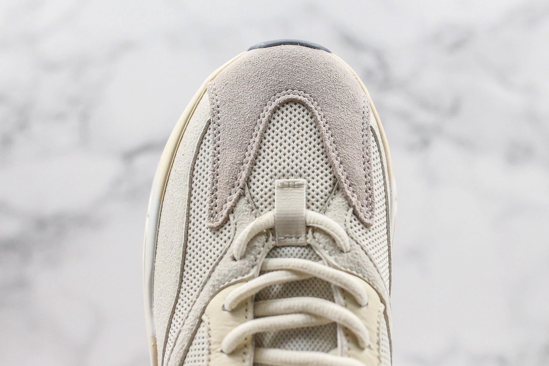 Adidas Yeezy Boost 700 Analog - Luxe Premium Brazil
