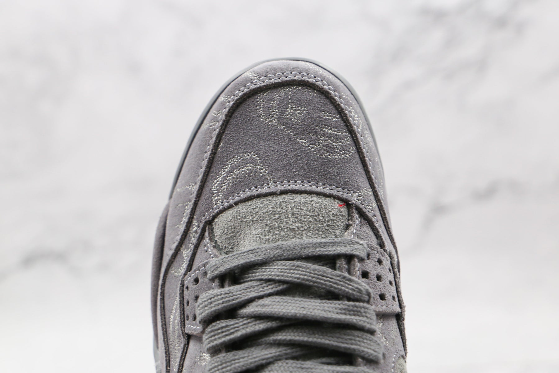 Jordan 4 Retro Kaws - Luxe Premium Brazil