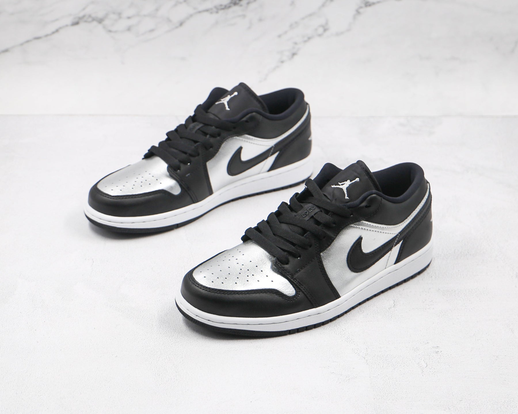 Jordan 1 Low Black Metallic Silver Luxe Premium Brazil