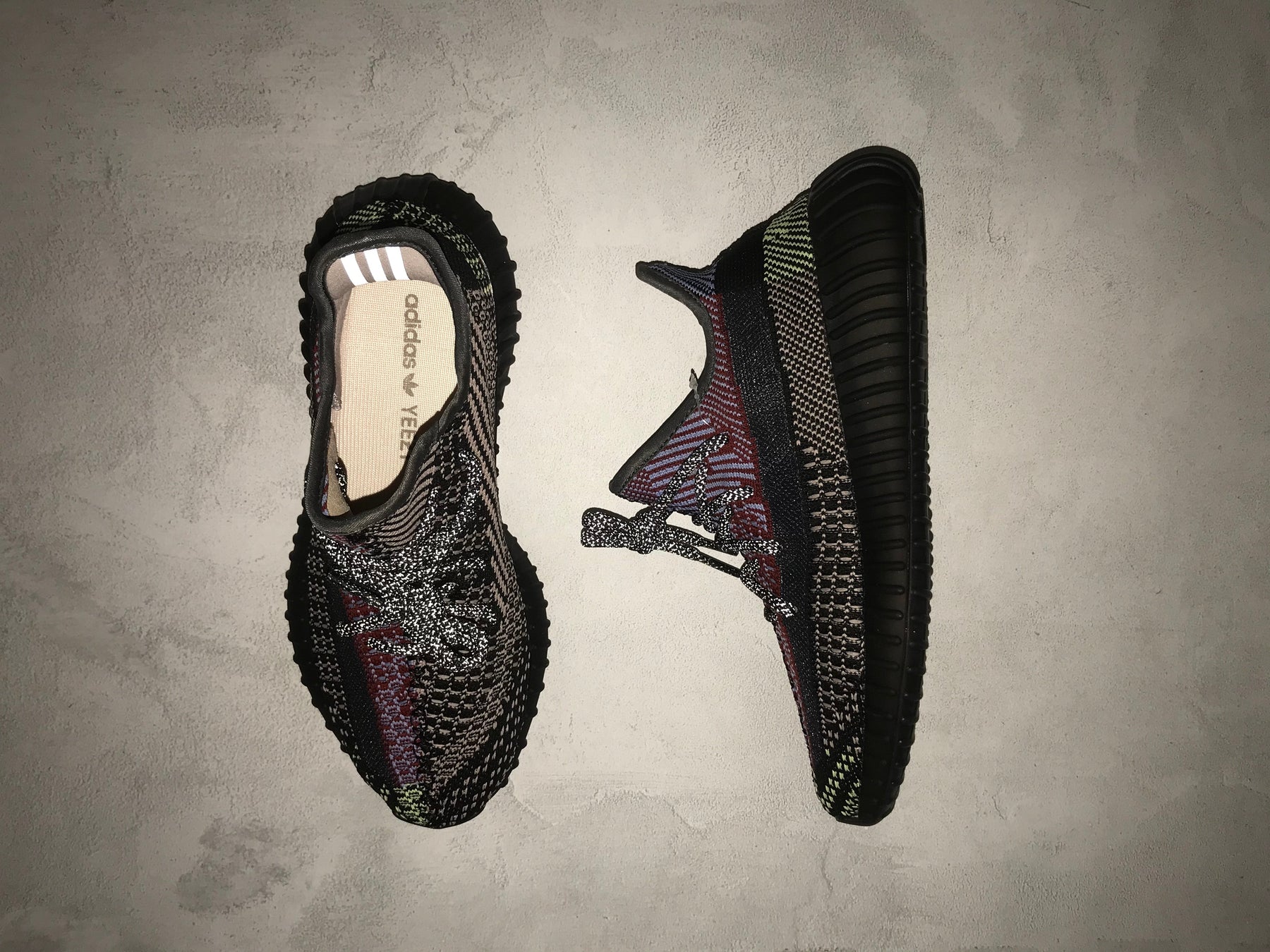 Adidas Yeezy Boost 350 V2 Yecheil (Non-Reflective) - Luxe Premium Brazil