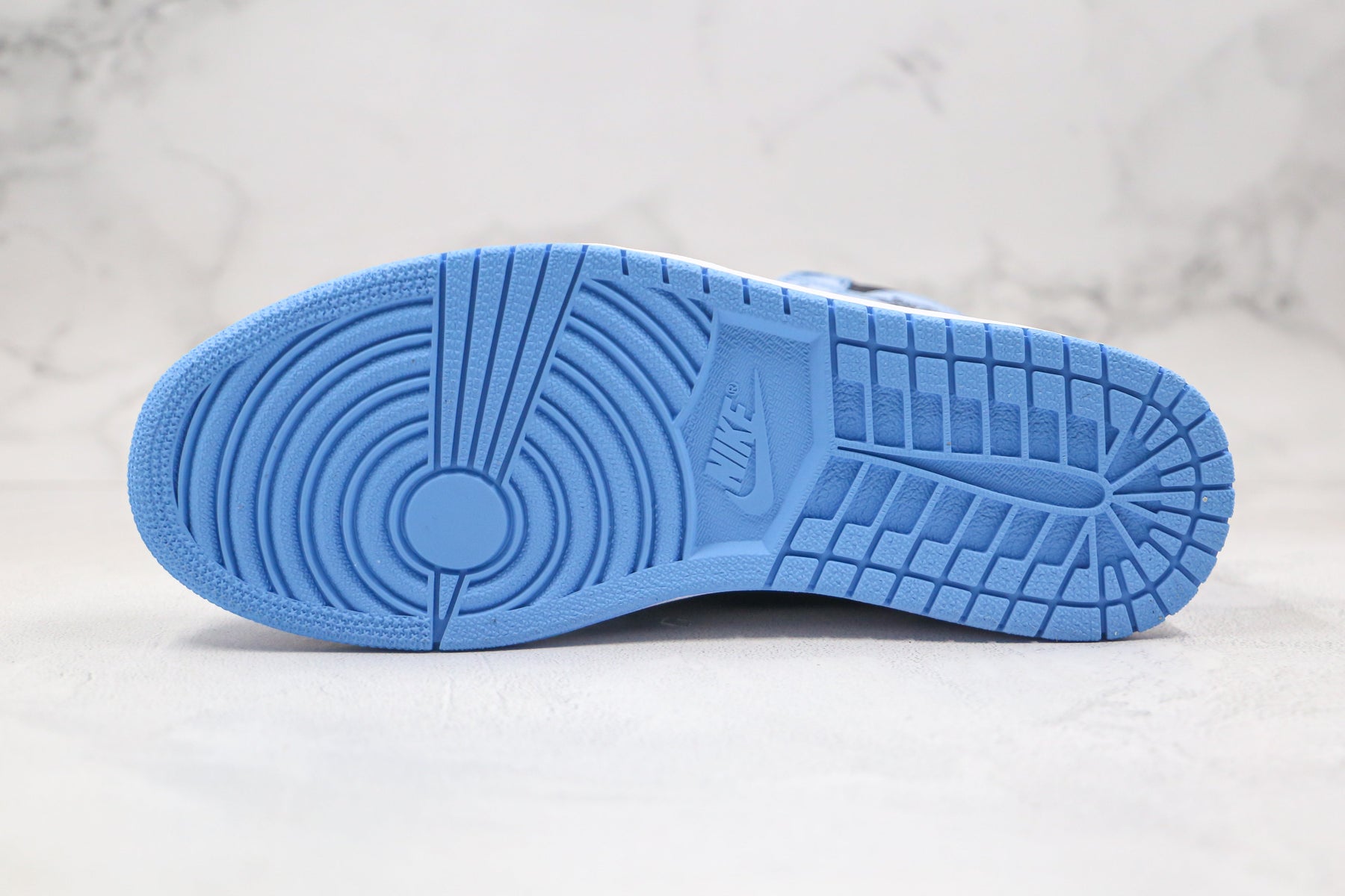 Jordan 1 Retro High White University Blue Black Luxe Premium Brazil