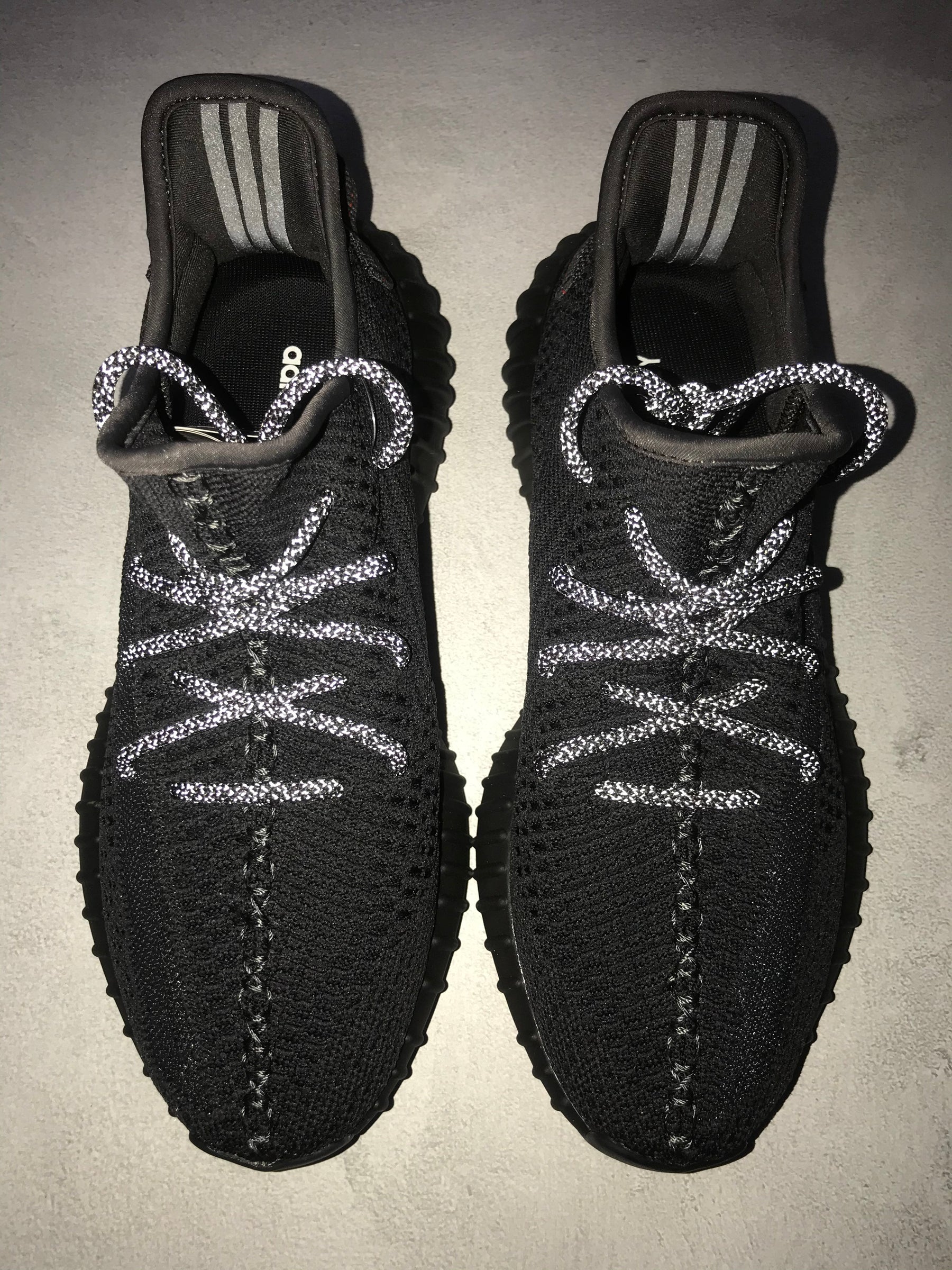 Adidas Yeezy Boost 350 V2 Black (Non-Reflective) - Luxe Premium Brazil