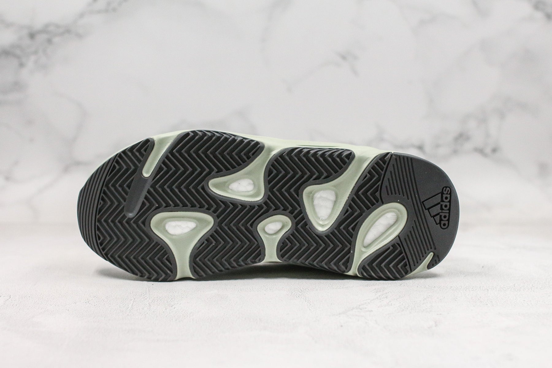Adidas Yeezy Boost 700 Salt - Luxe Premium Brazil