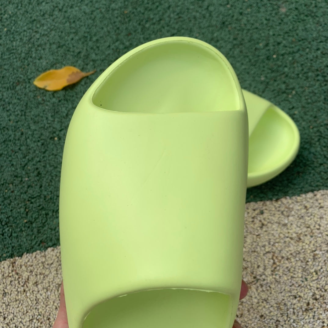 Adidas Yeezy Slide Glow Green - Luxe Premium Brazil