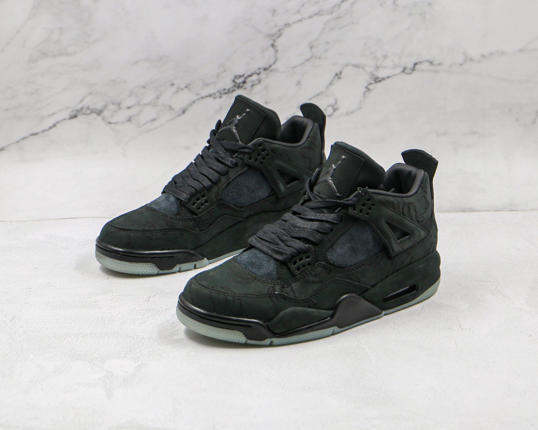 Jordan 4 Retro Kaws Black - Luxe Premium Brazil