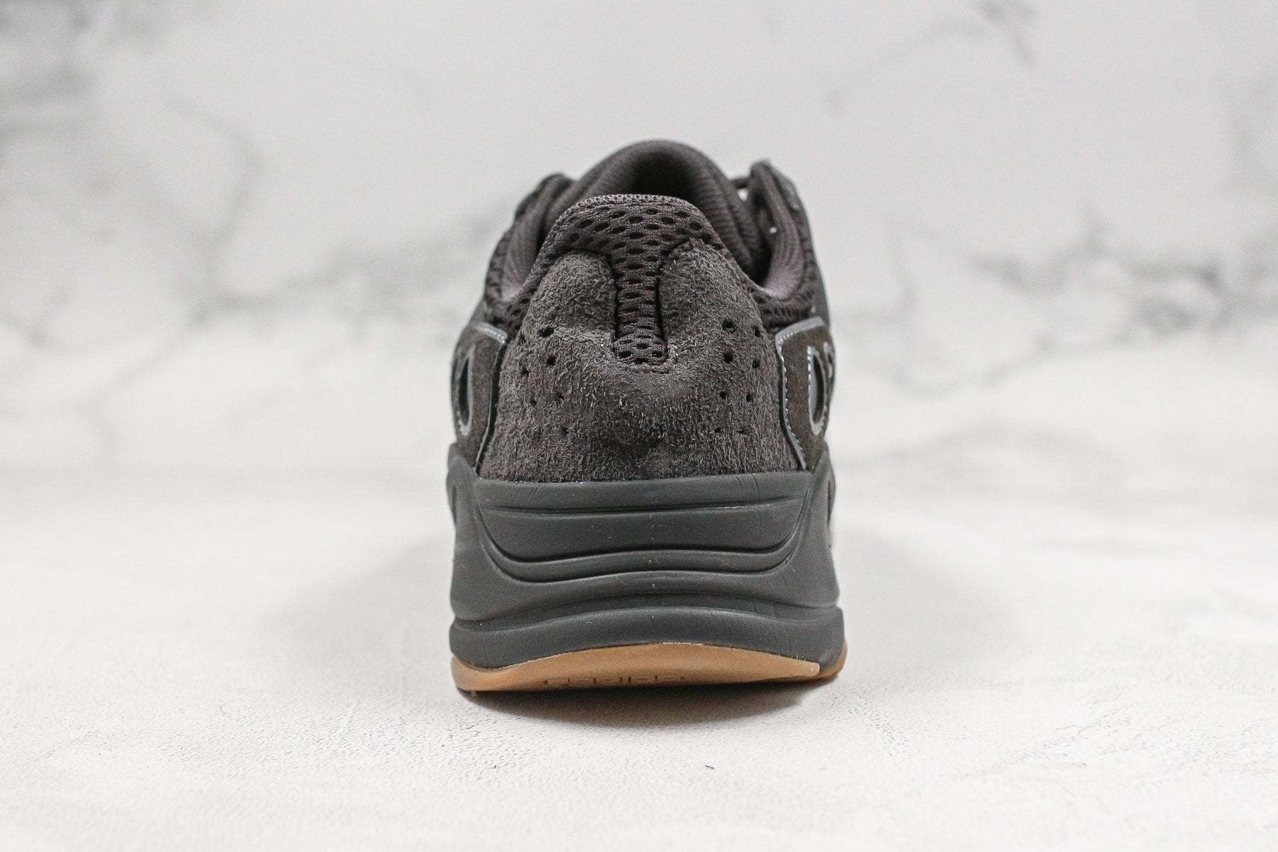 Adidas Yeezy Boost 700 Utility black - Luxe Premium Brazil