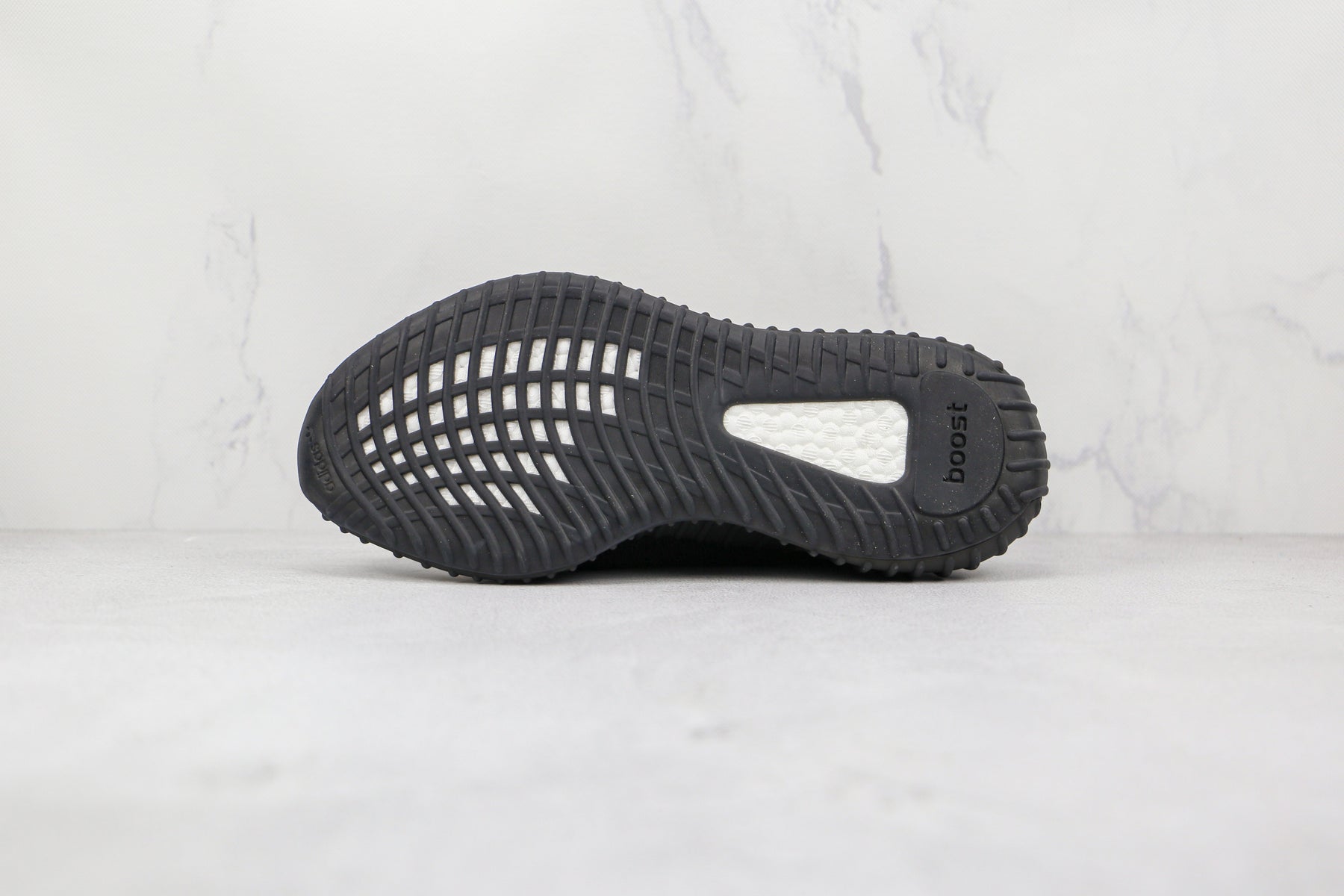 Adidas Yeezy Boost 350 V2 Black Red - Luxe Premium Brazil